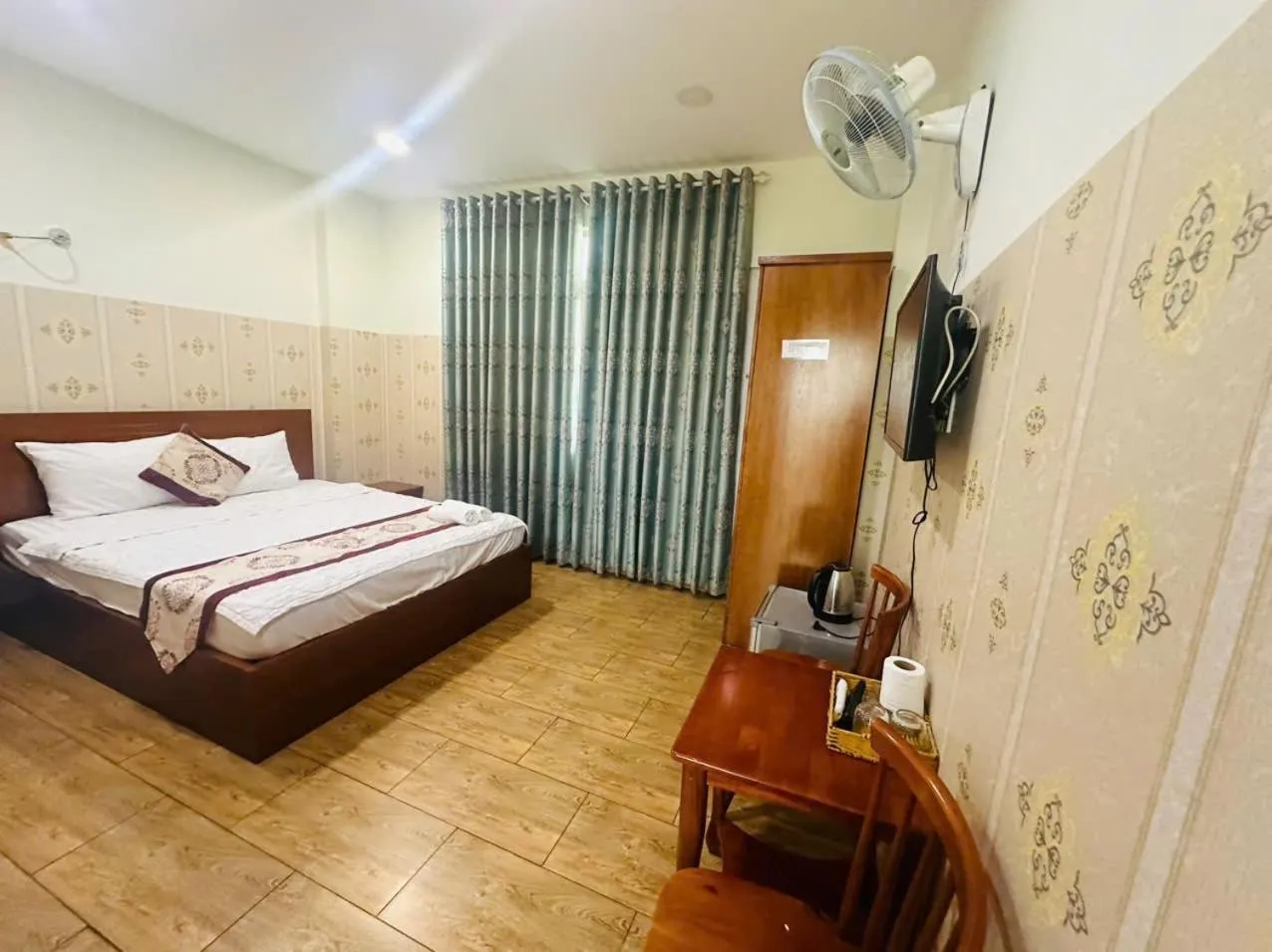 Bedroom in Dũng India Hotel