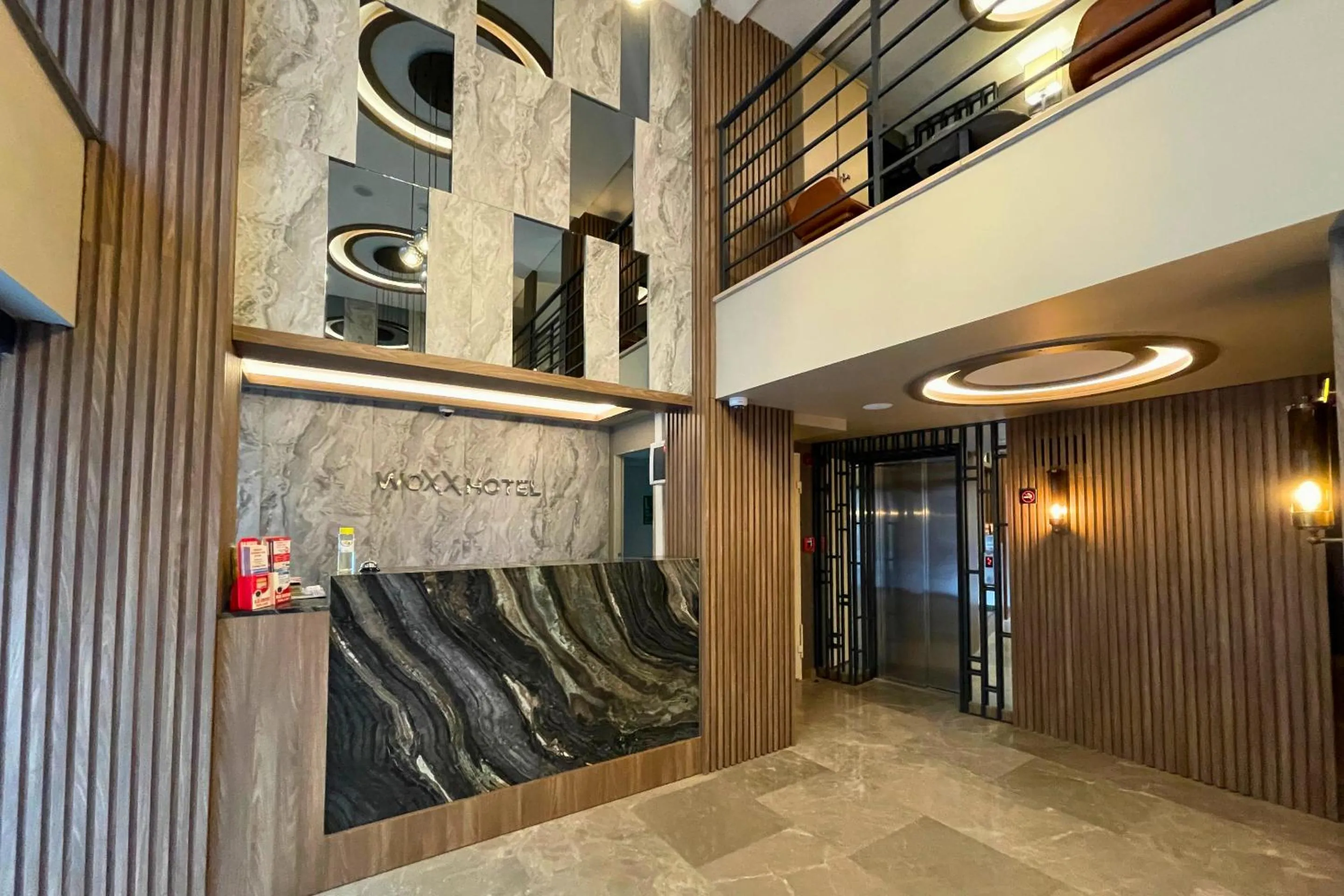 Lobby or reception in Woxx Hotel