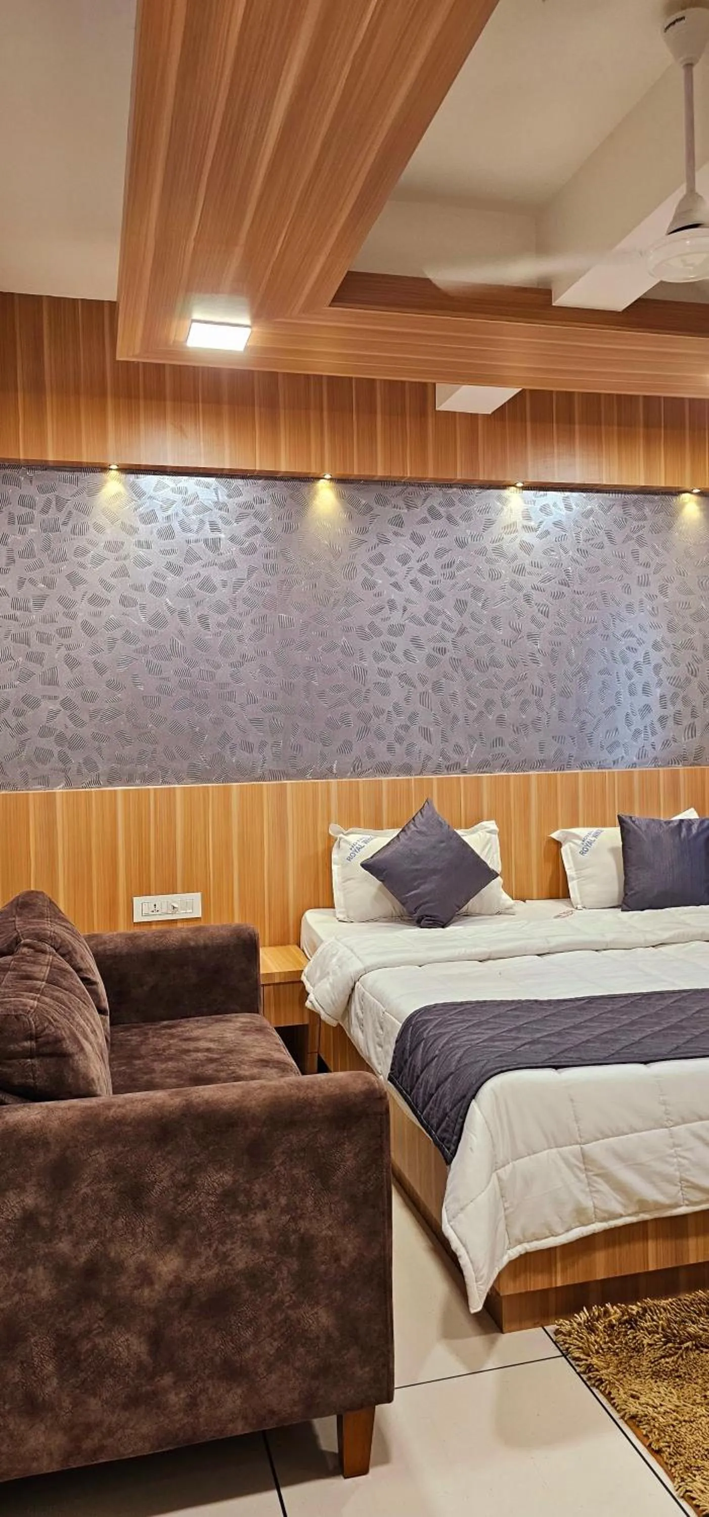 Bed in Hotel Royal Wings