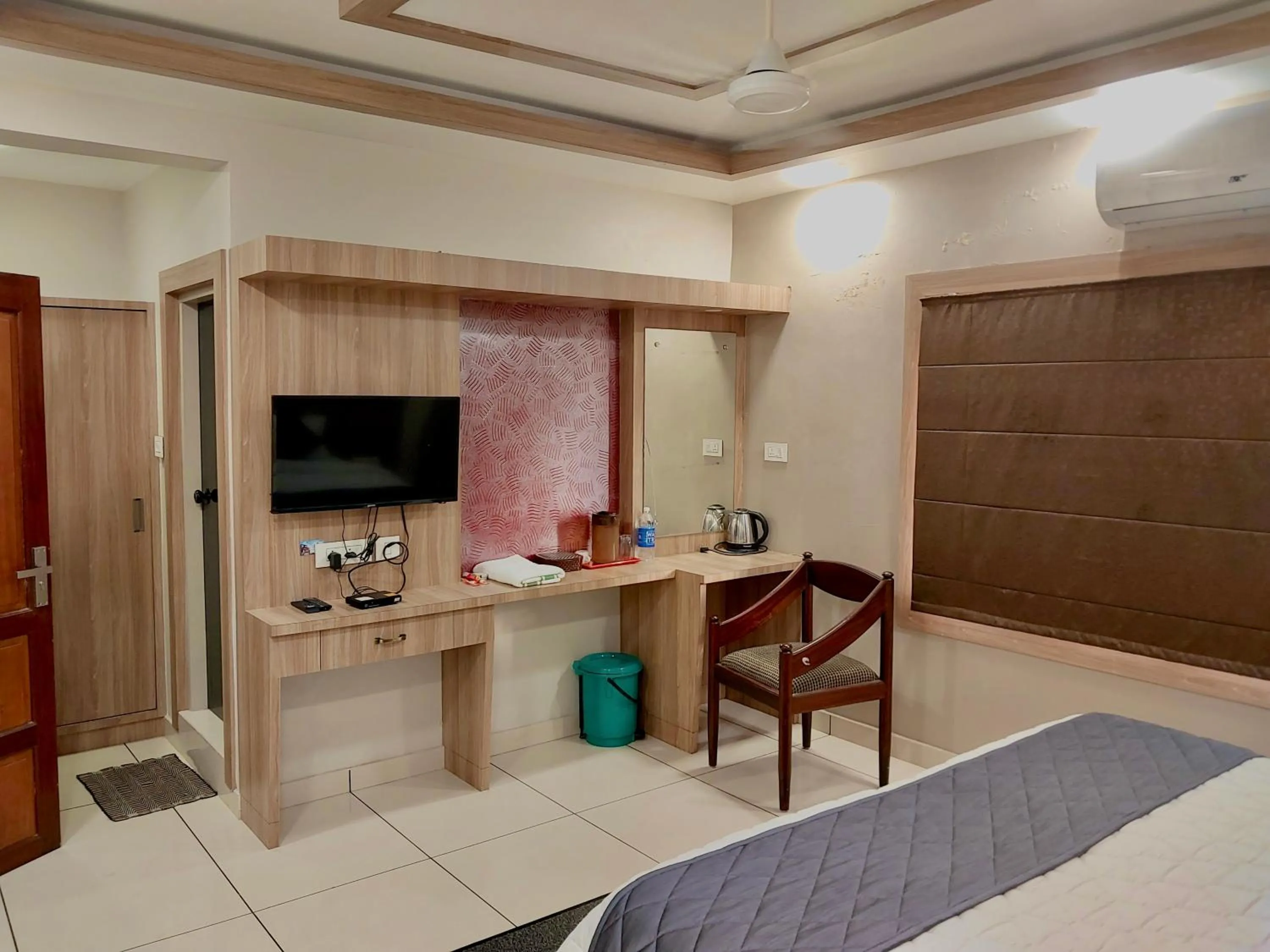 Bed in Hotel Royal Wings