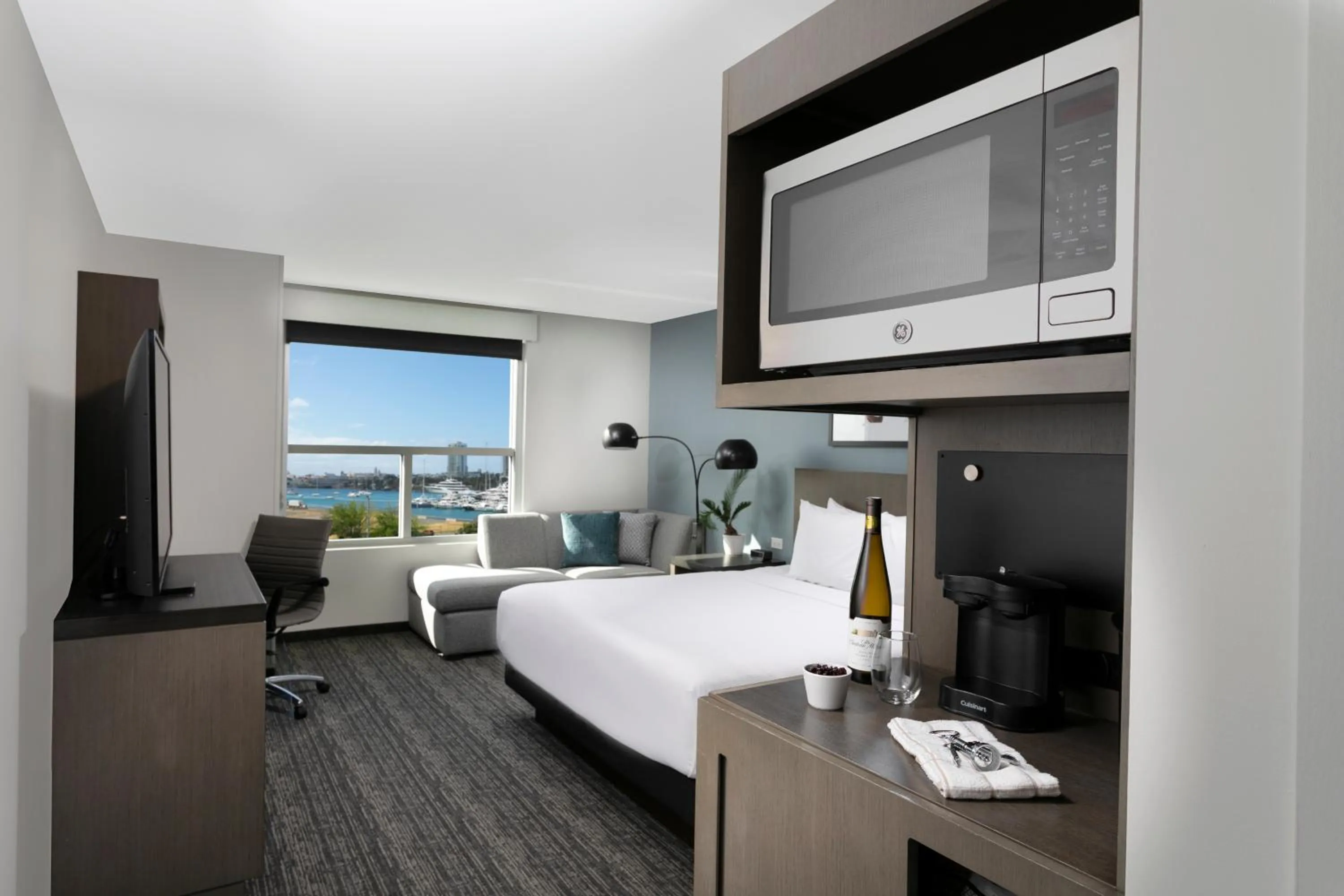 Kitchen or kitchenette, Bed in Hyatt House San Juan