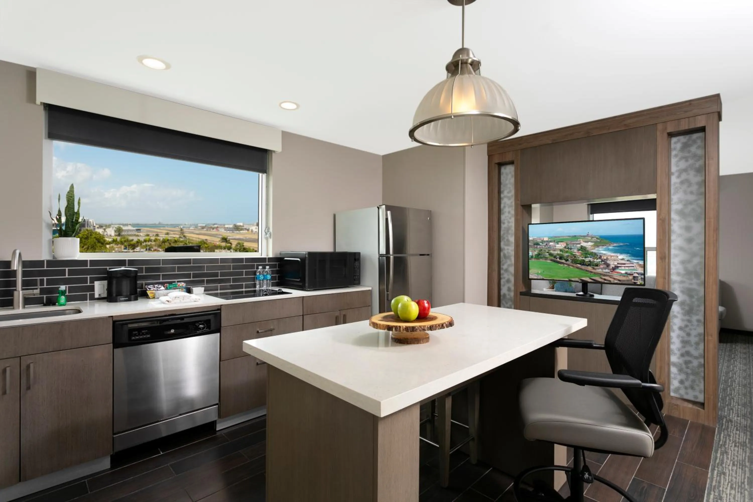 Kitchen or kitchenette in Hyatt House San Juan