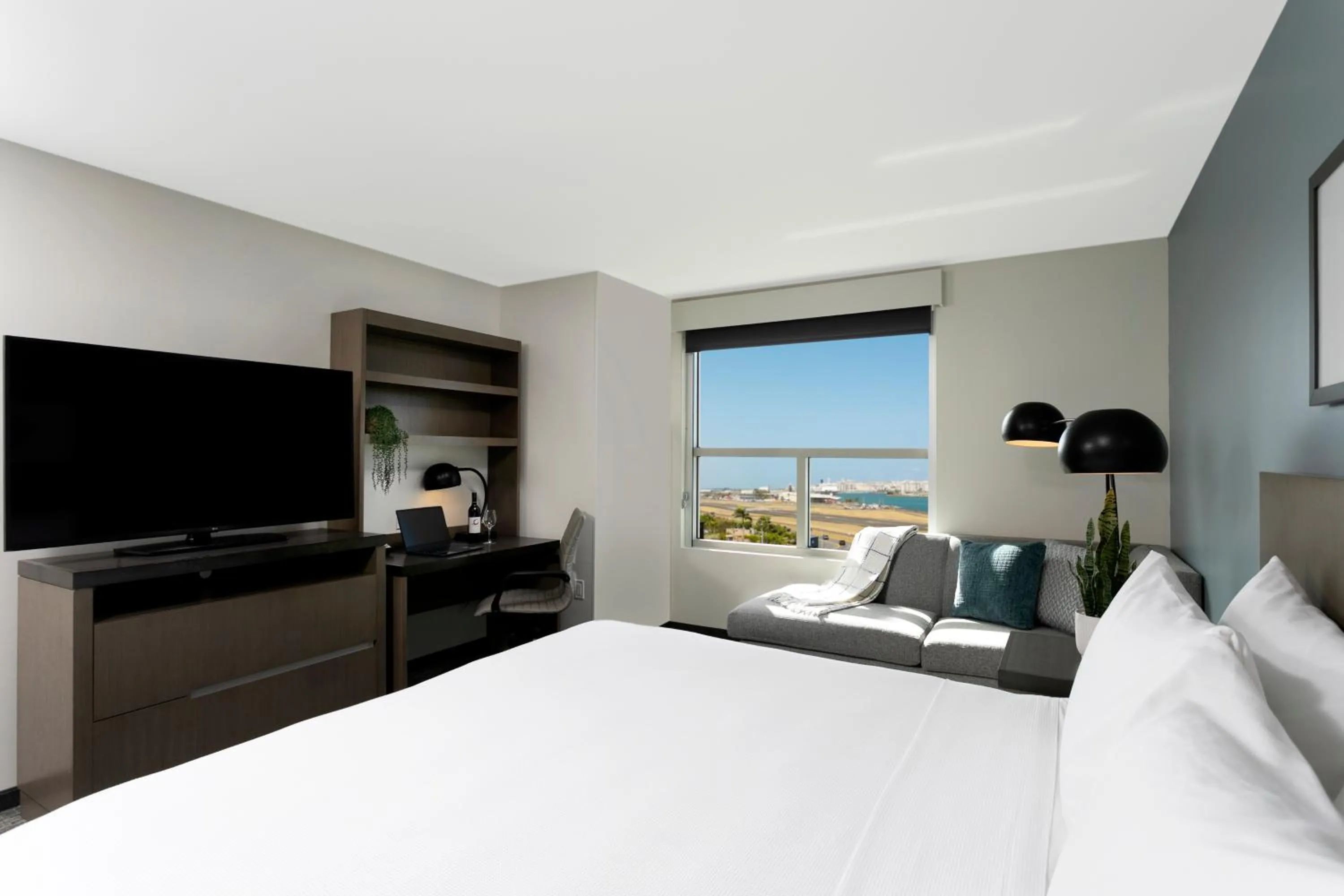 Bedroom, Bed in Hyatt House San Juan