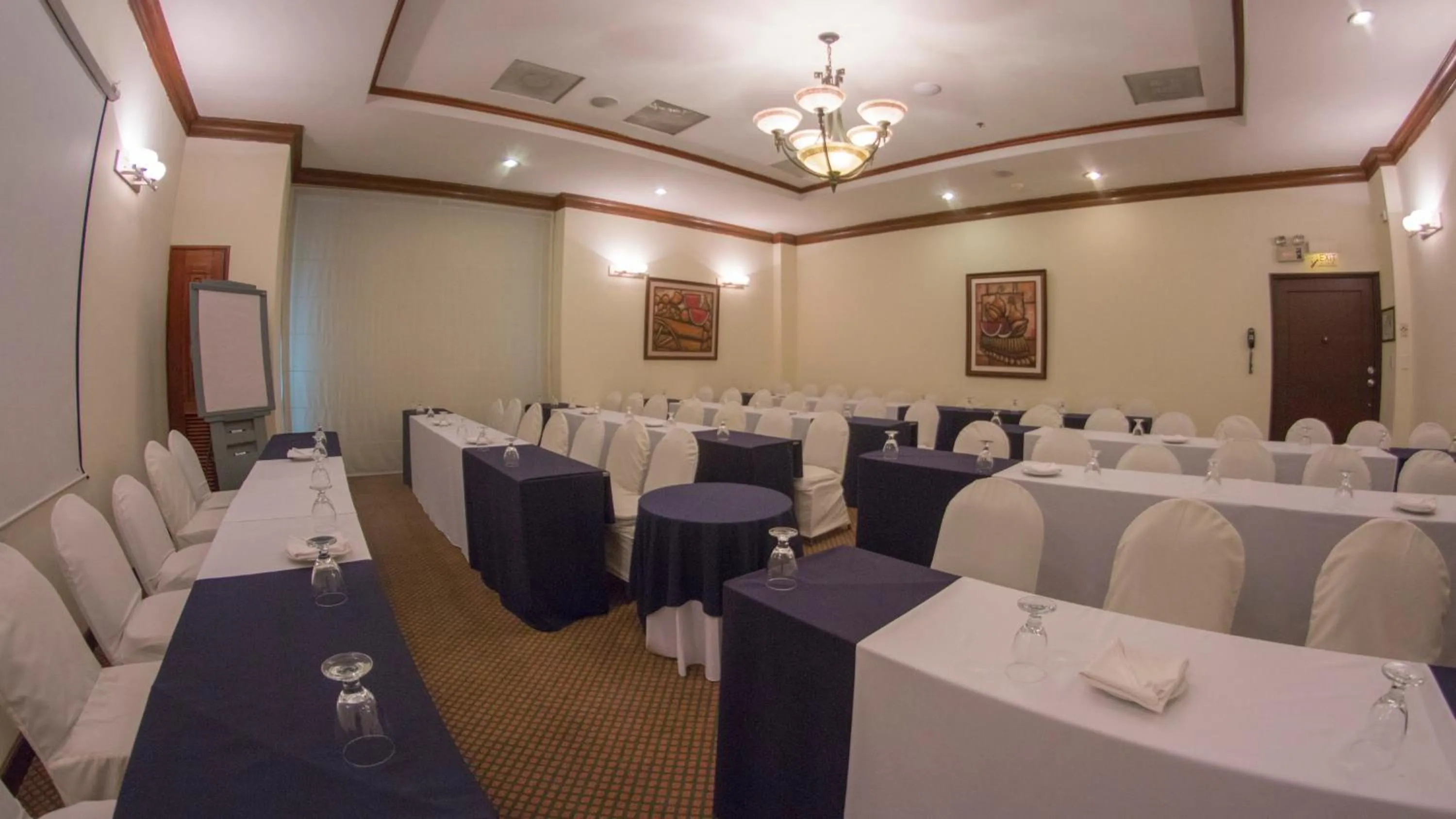 Meeting/conference room in Holiday Inn Guatemala by IHG