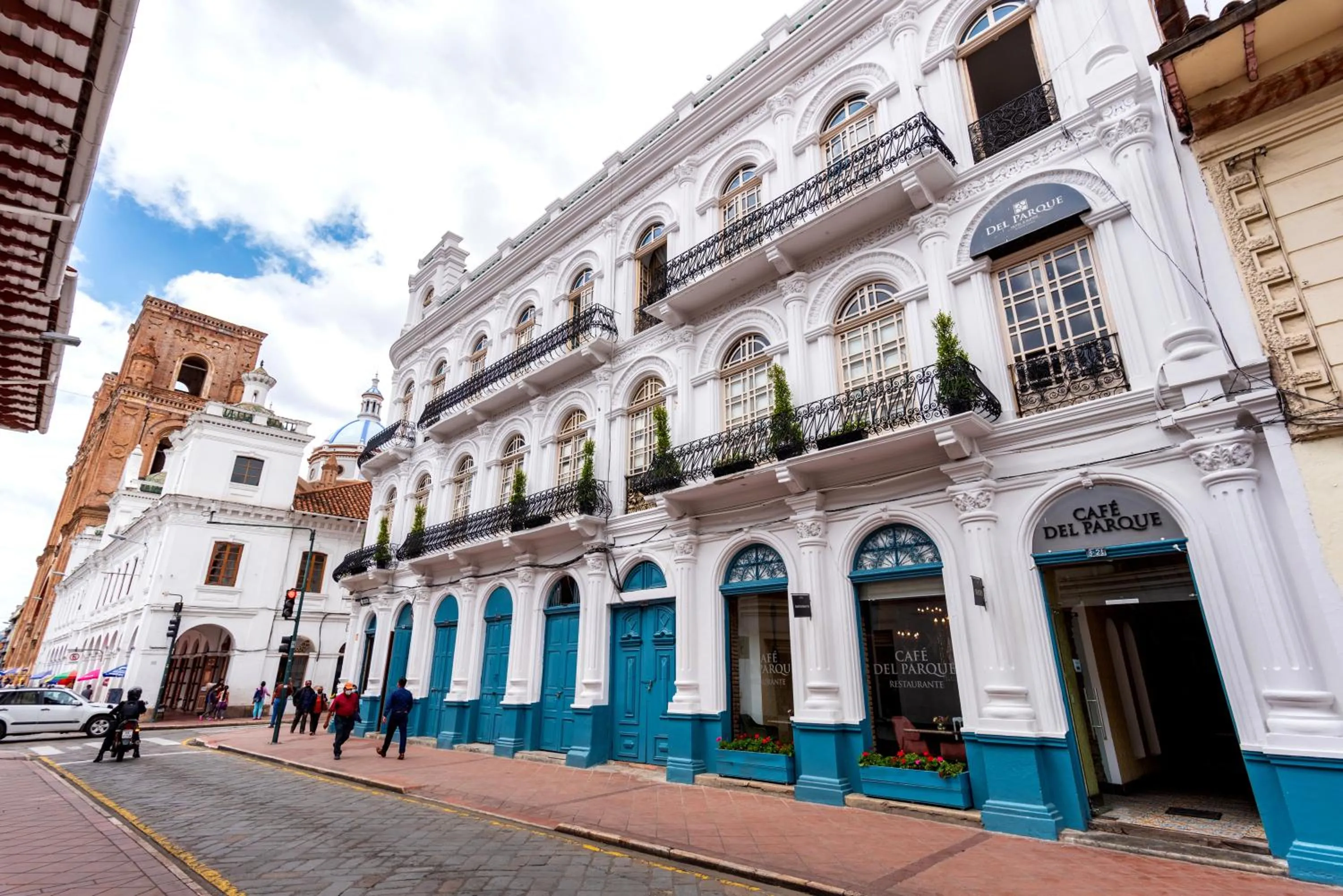 Del Parque Hotel & Suites