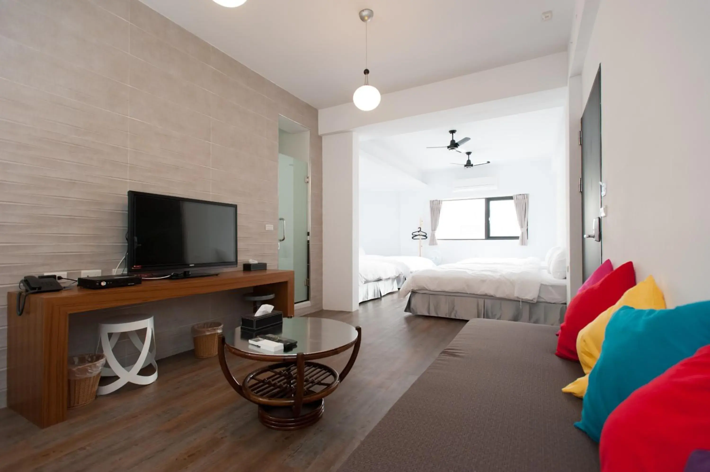 Photo of the whole room, Bed in Discovery B&B Photo of the whole room, Bed in Discovery B&B