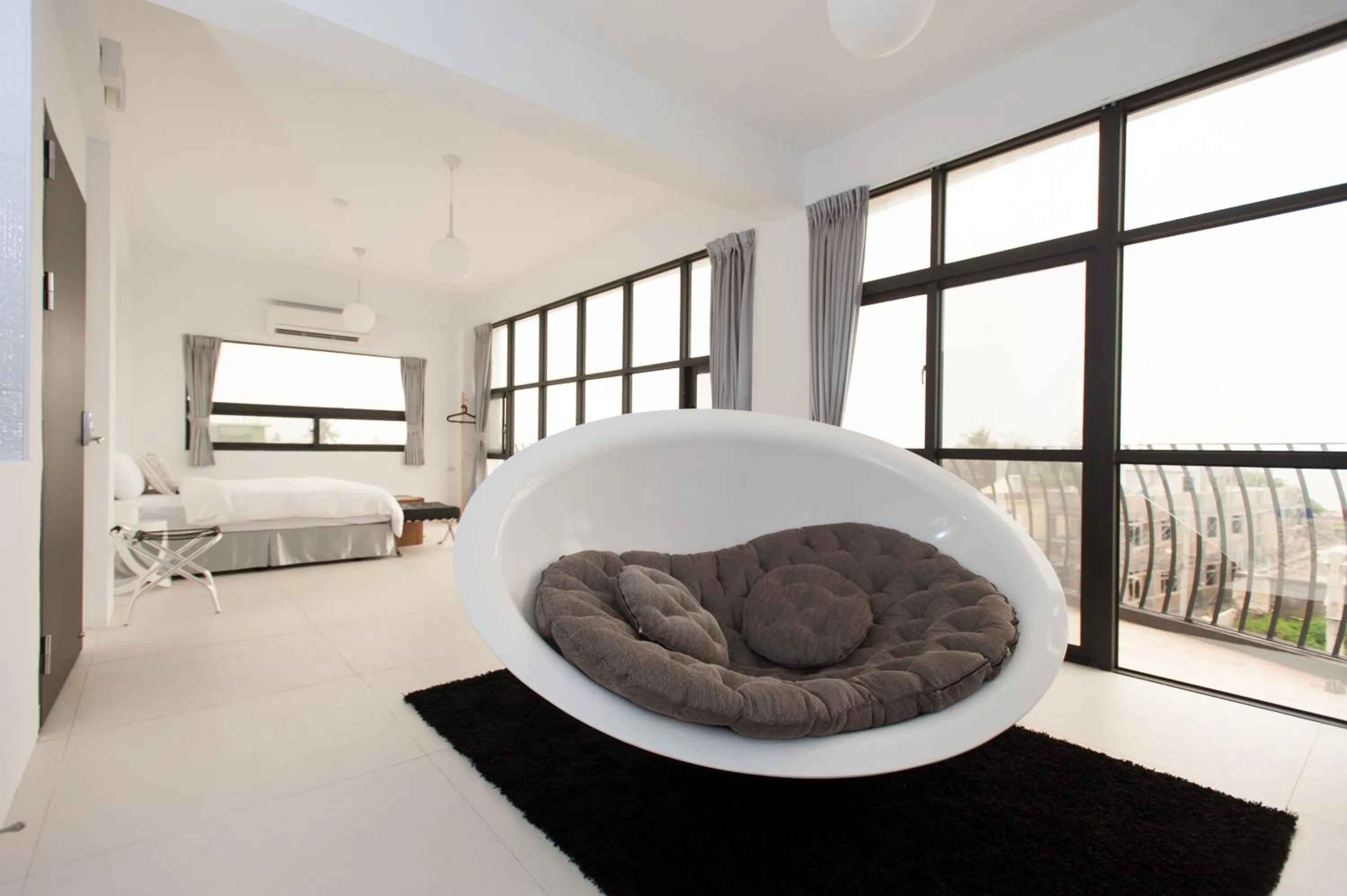 Photo of the whole room, Bed in Discovery B&B