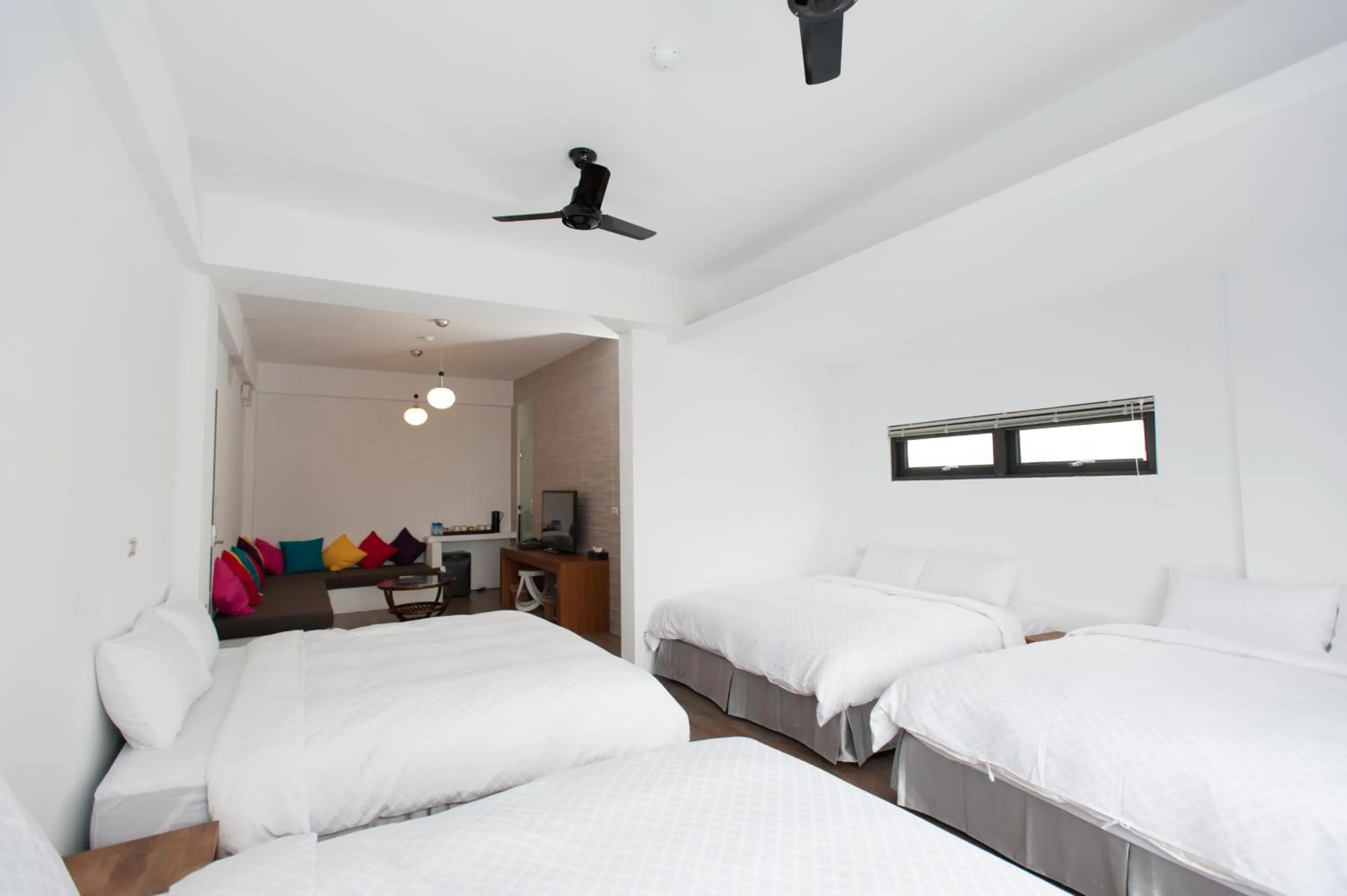 Photo of the whole room, Bed in Discovery B&B