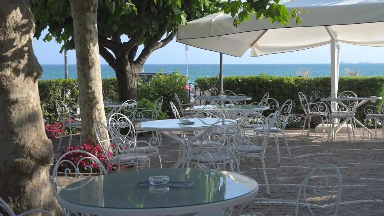 Patio in BAJAMAR BEACH HOTEL