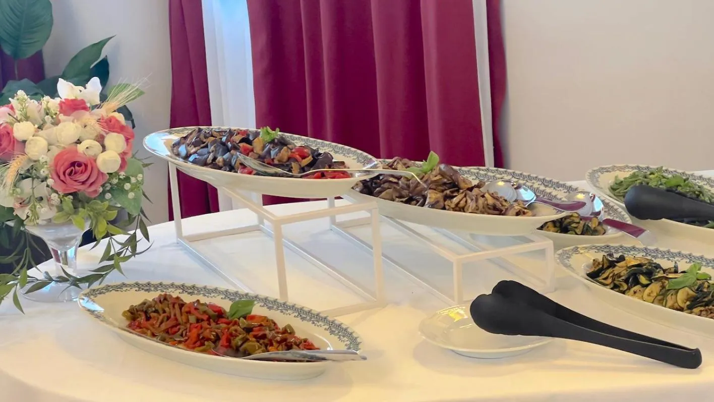 Food and drinks in BAJAMAR BEACH HOTEL