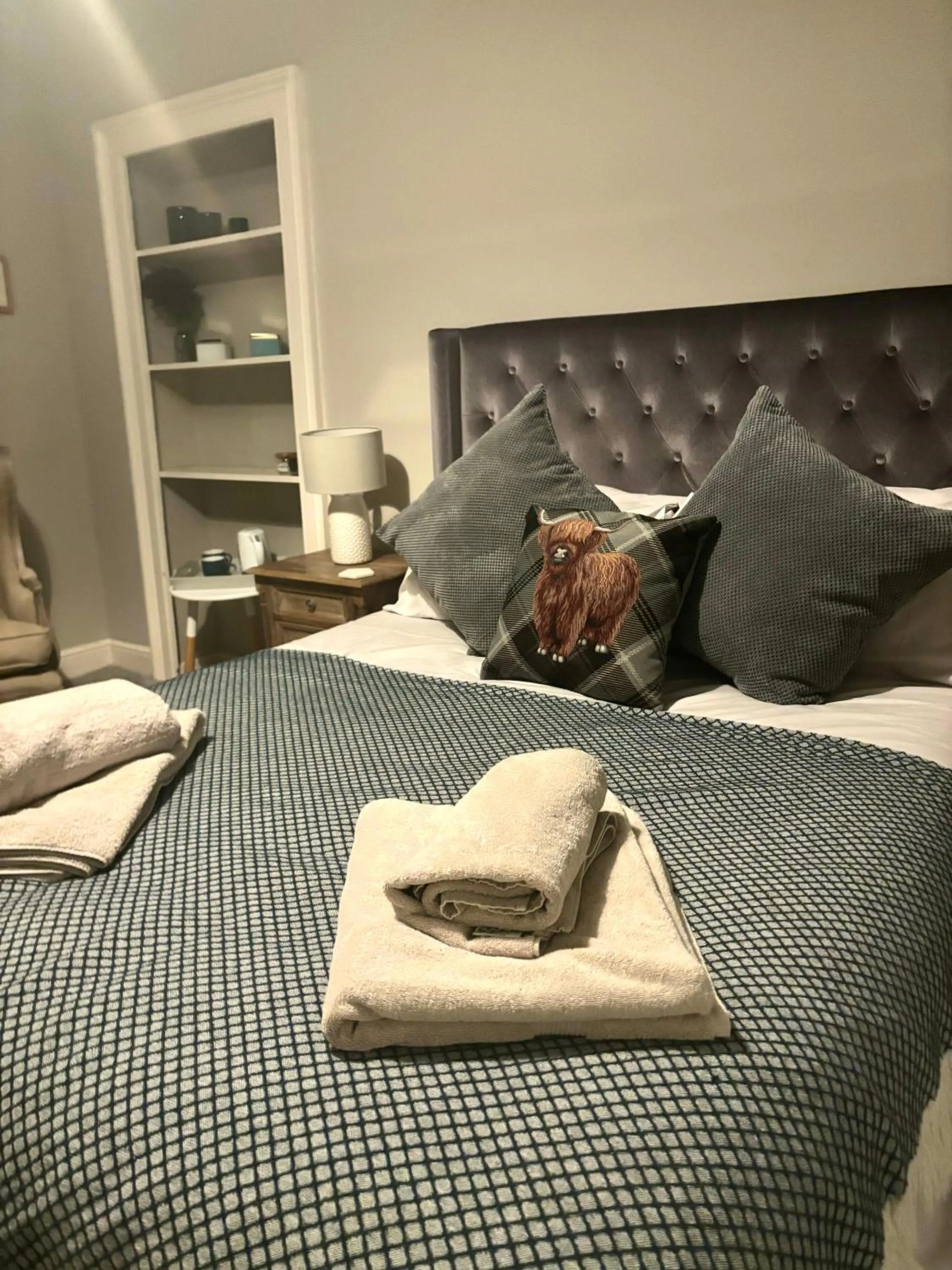 Bed in The Dawnay Arms