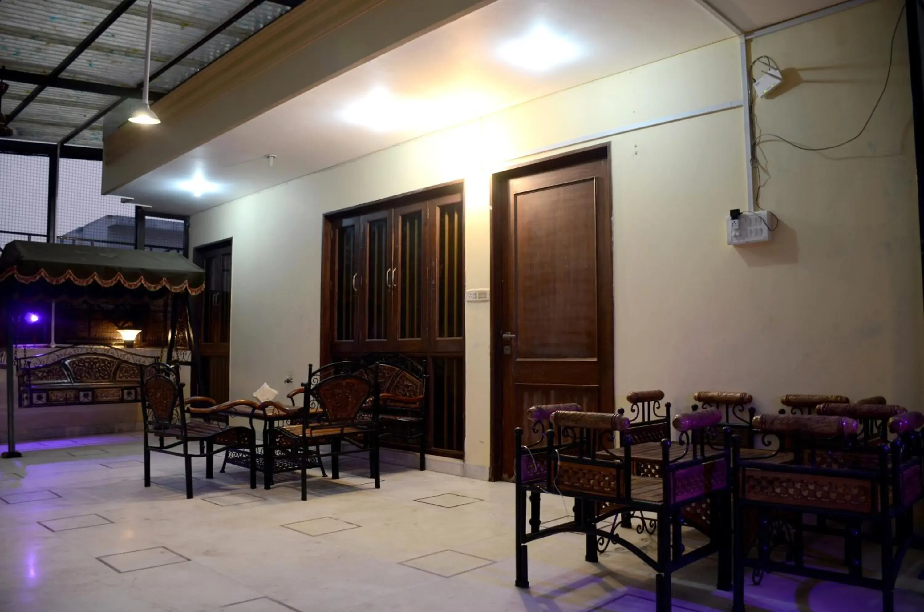 Deluxe Double or Twin Room - single occupancy in Mohini Home Stay Deluxe Double or Twin Room - single occupancy in Mohini Home Stay