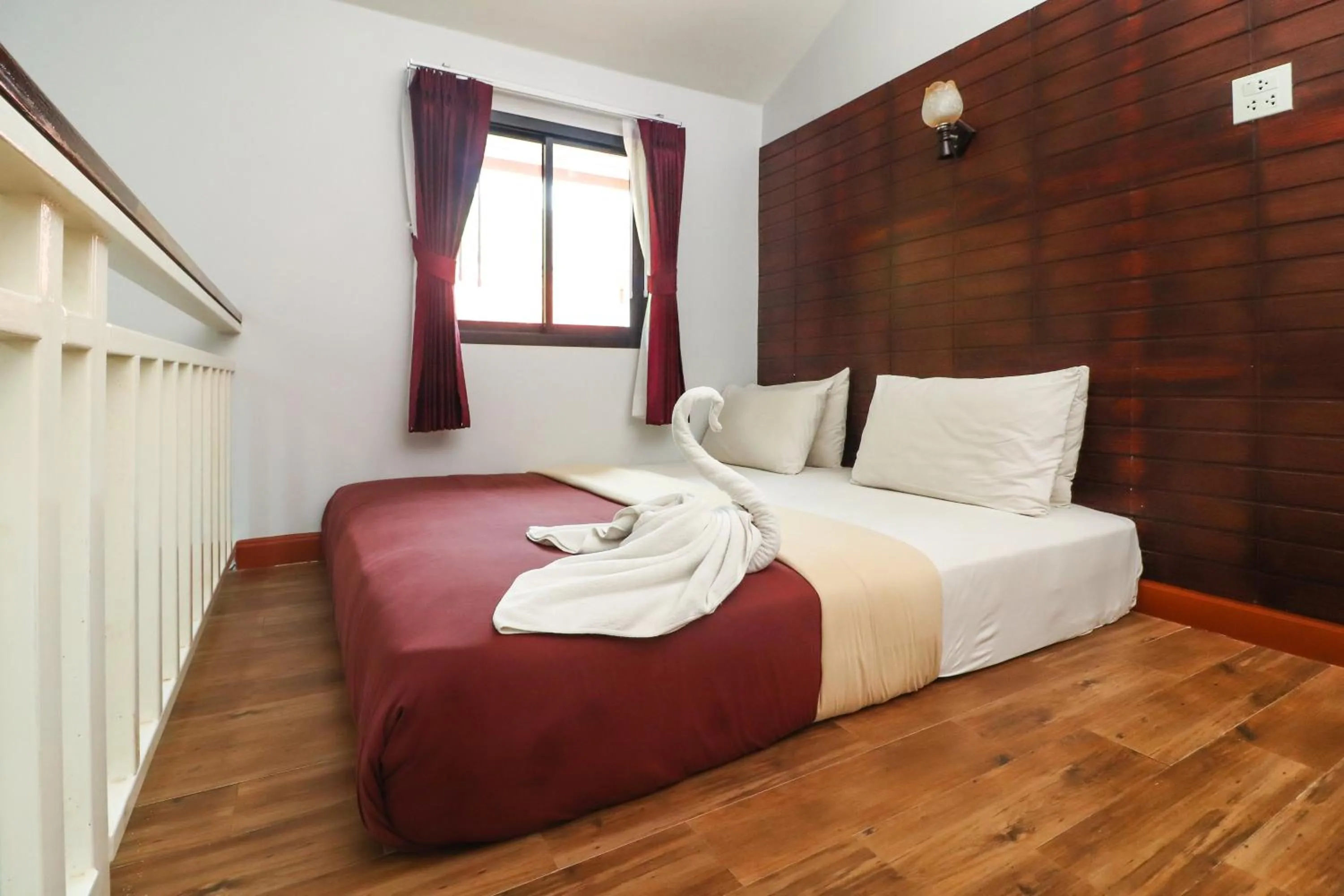 Bed in Sinsamut Koh Samed