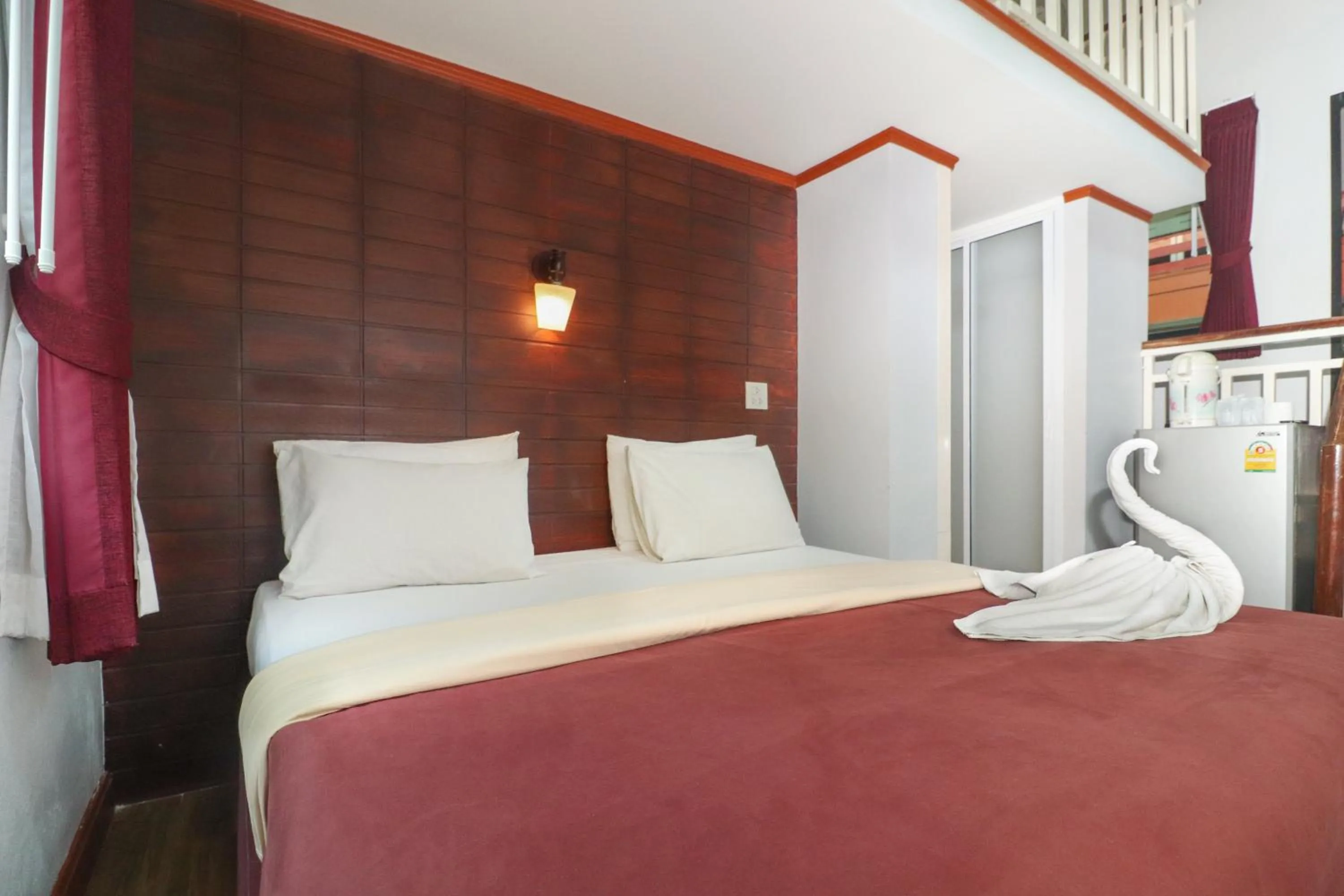 Bed in Sinsamut Koh Samed