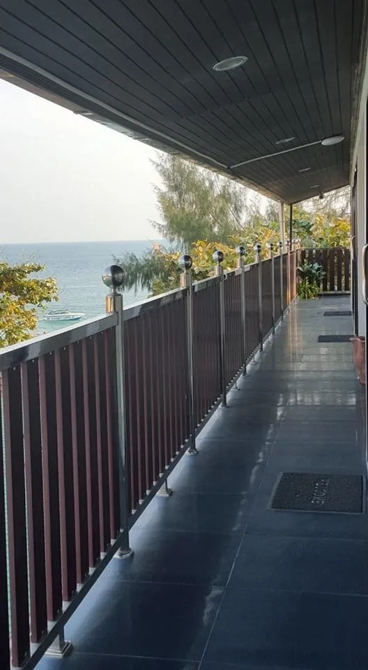 Sea view in Sinsamut Koh Samed