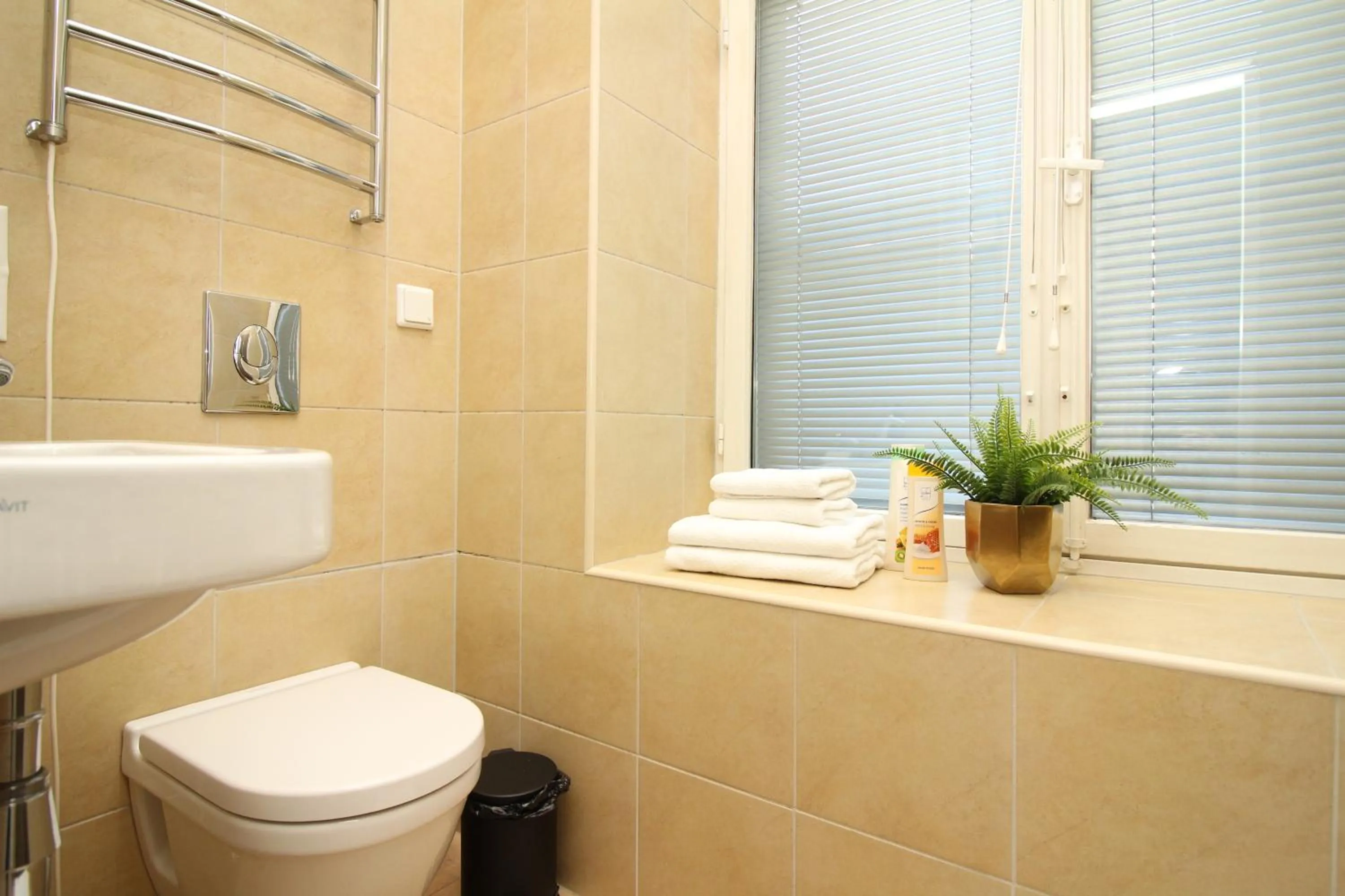 Toilet in Tallinn City Apartments Old Town Toompea