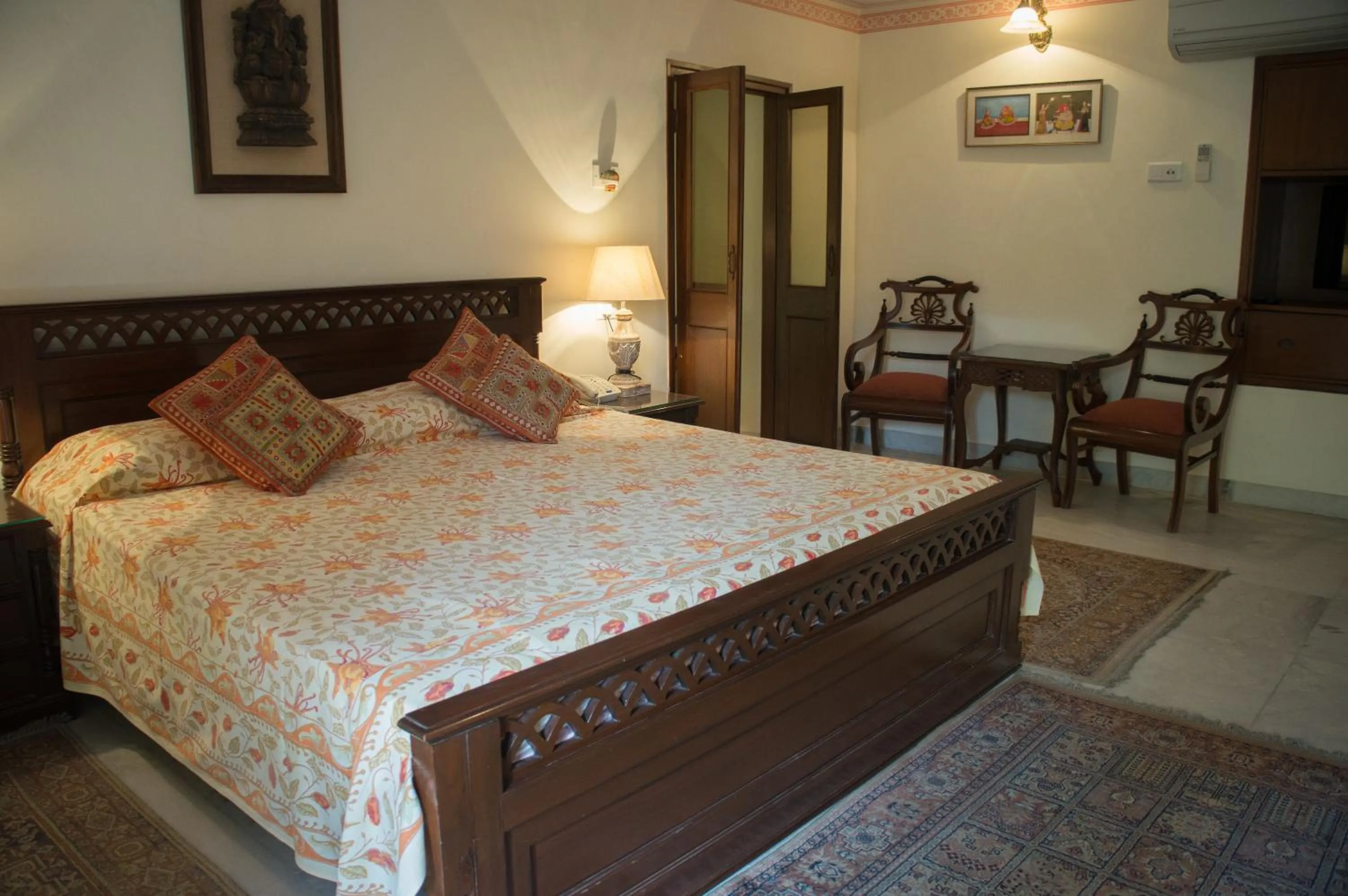 Bedroom, Bed in Hotel Meghniwas