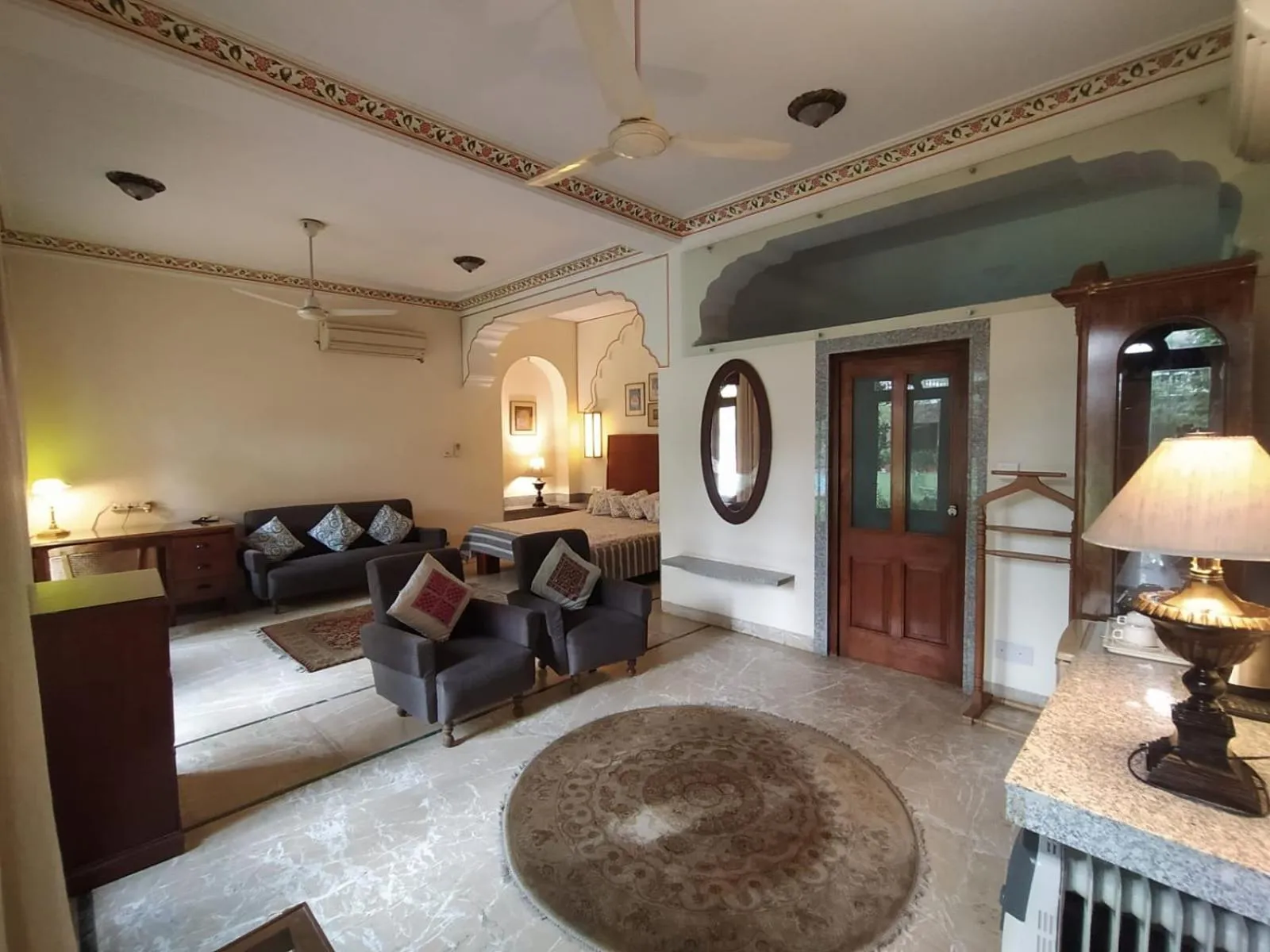 Bed in Hotel Meghniwas