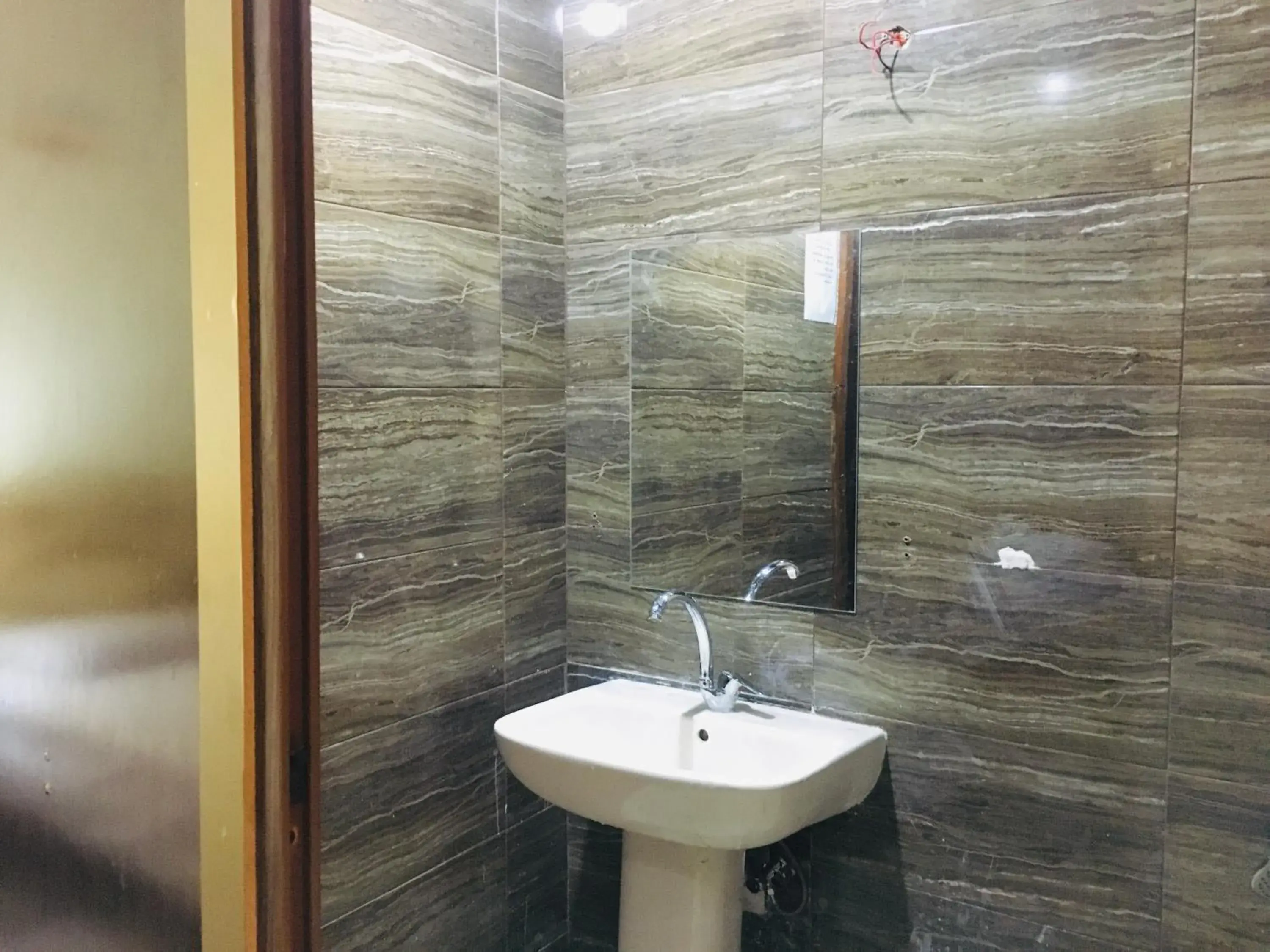 Single Room with Private Bathroom - single occupancy in Bella Casa hostel Single Room with Private Bathroom - single occupancy in Bella Casa hostel