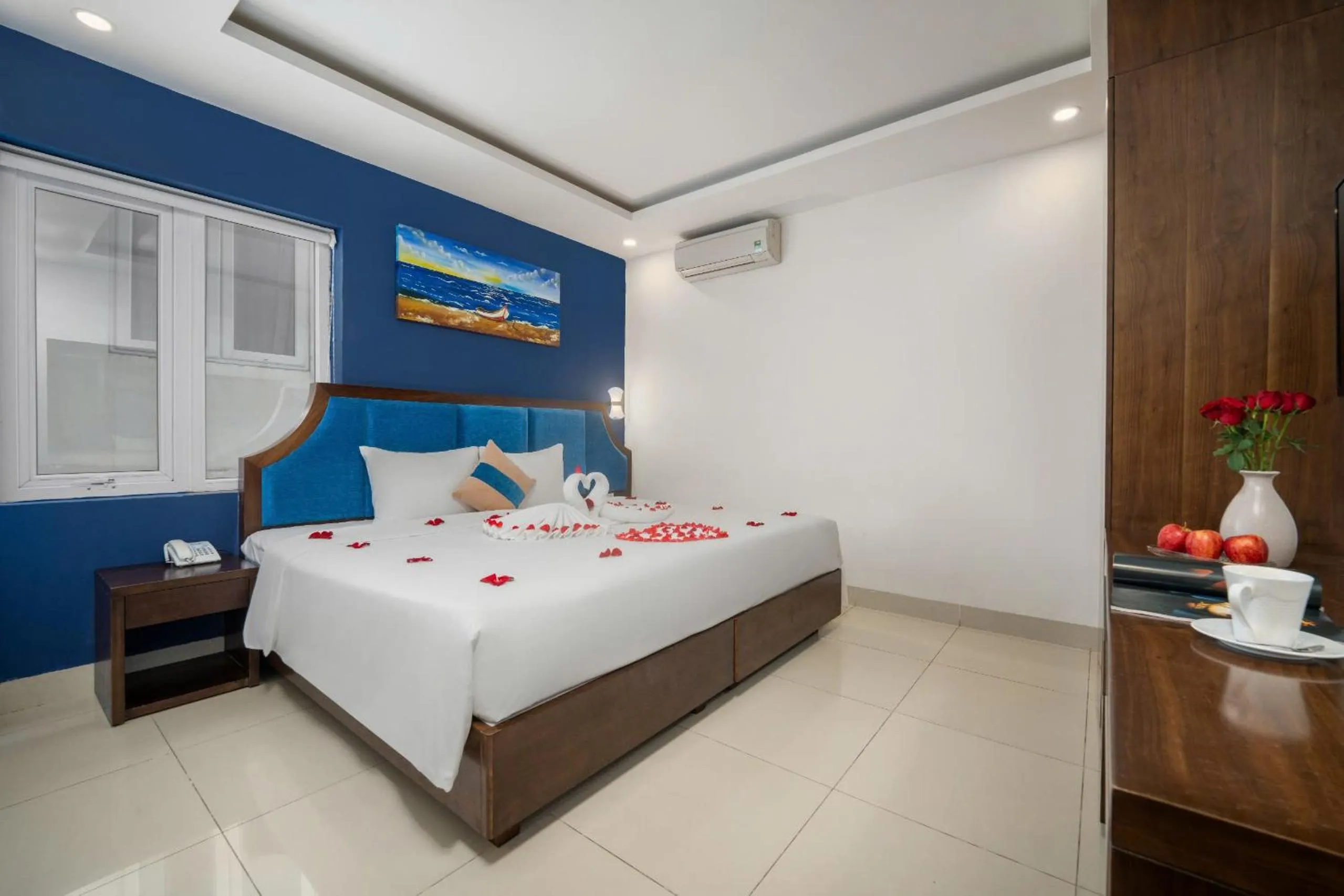Bed in TGT BEACH HOTEL