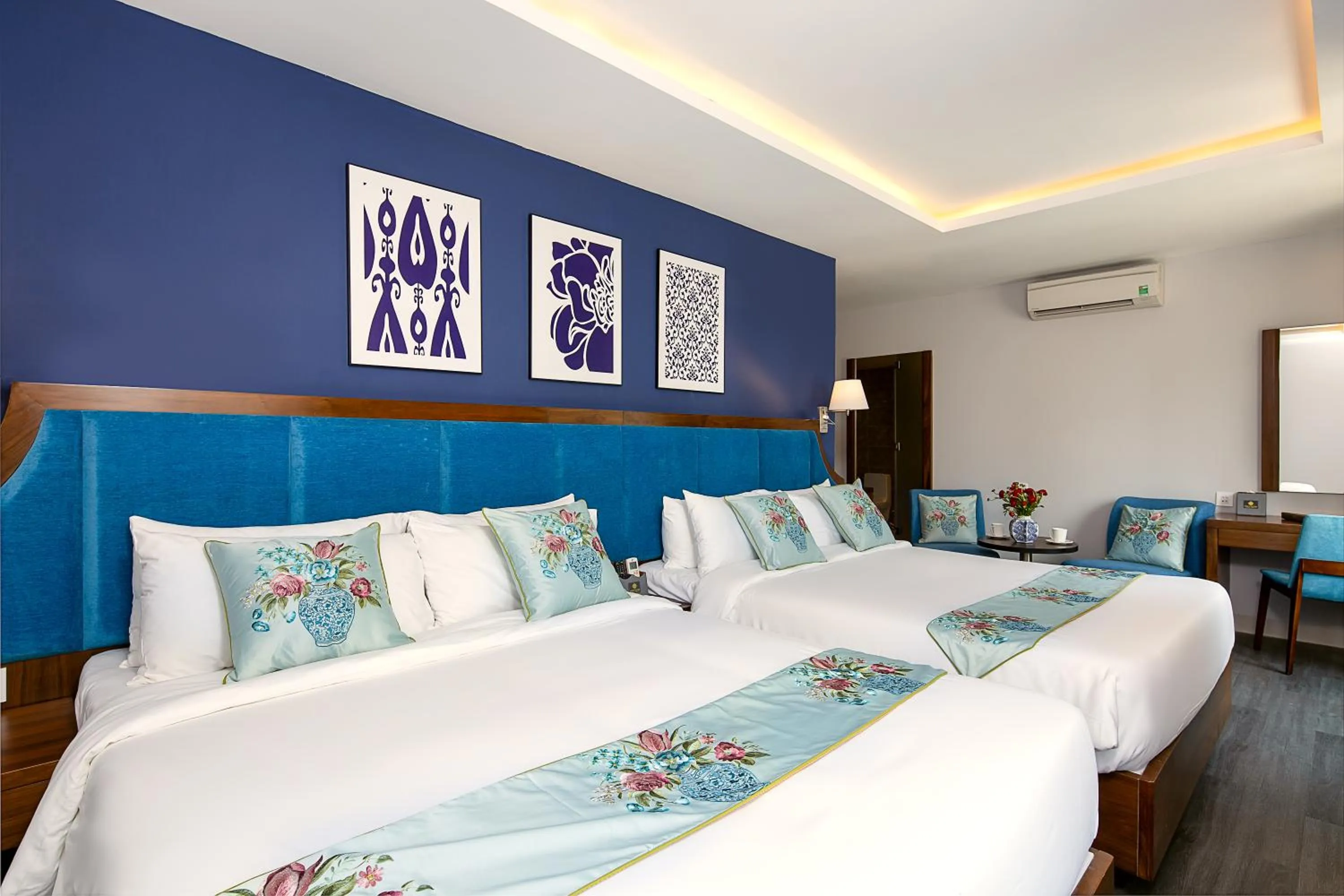 Bed in TGT BEACH HOTEL