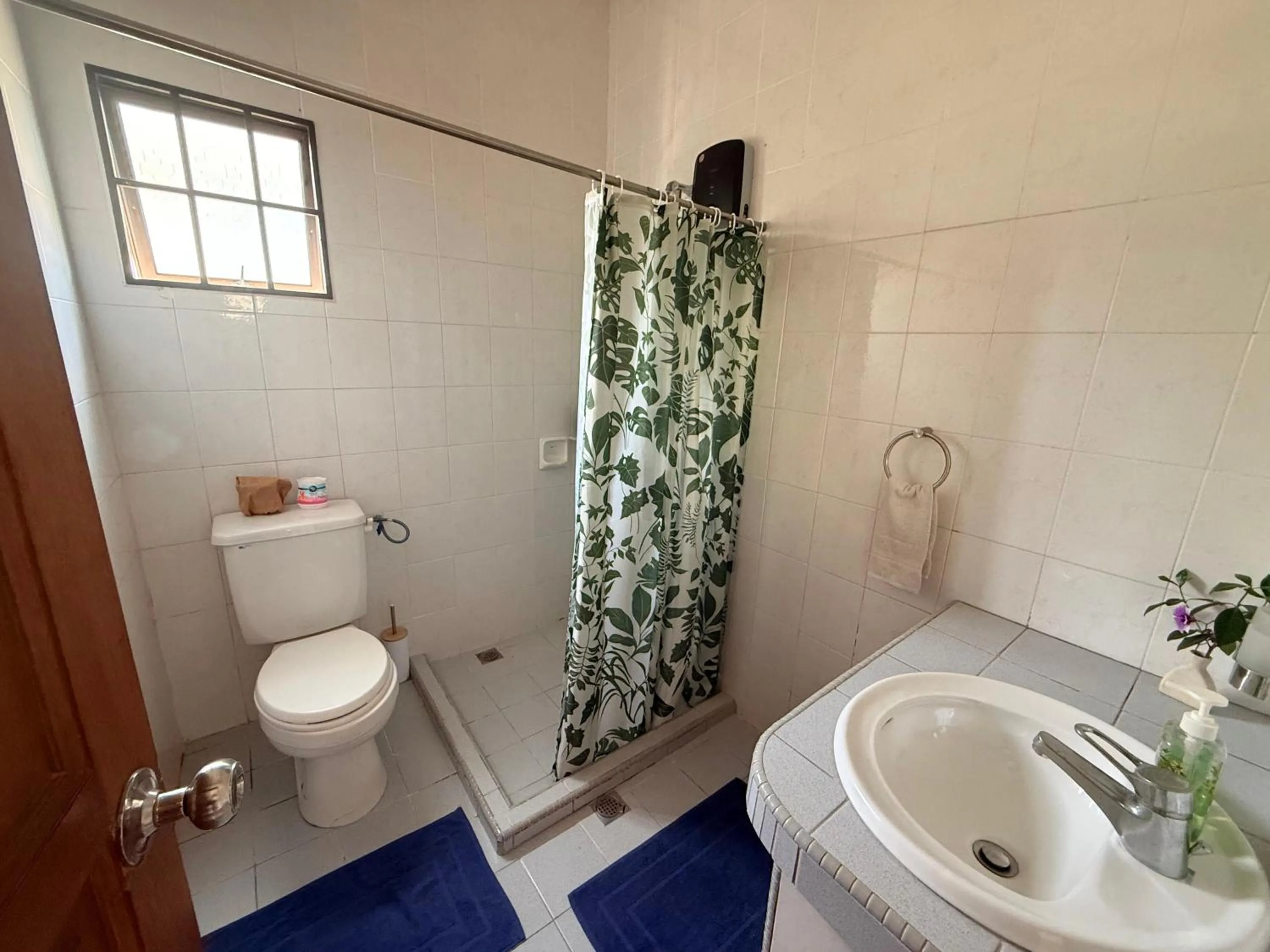 HAKS Boutique B&B with Pool & Farm-to-Table Dining