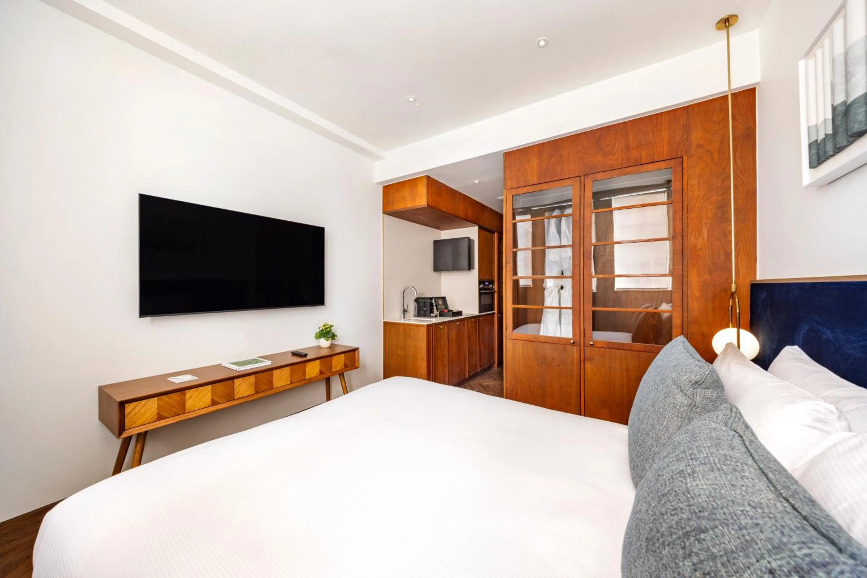 Bed in Dao by Dorsett North London