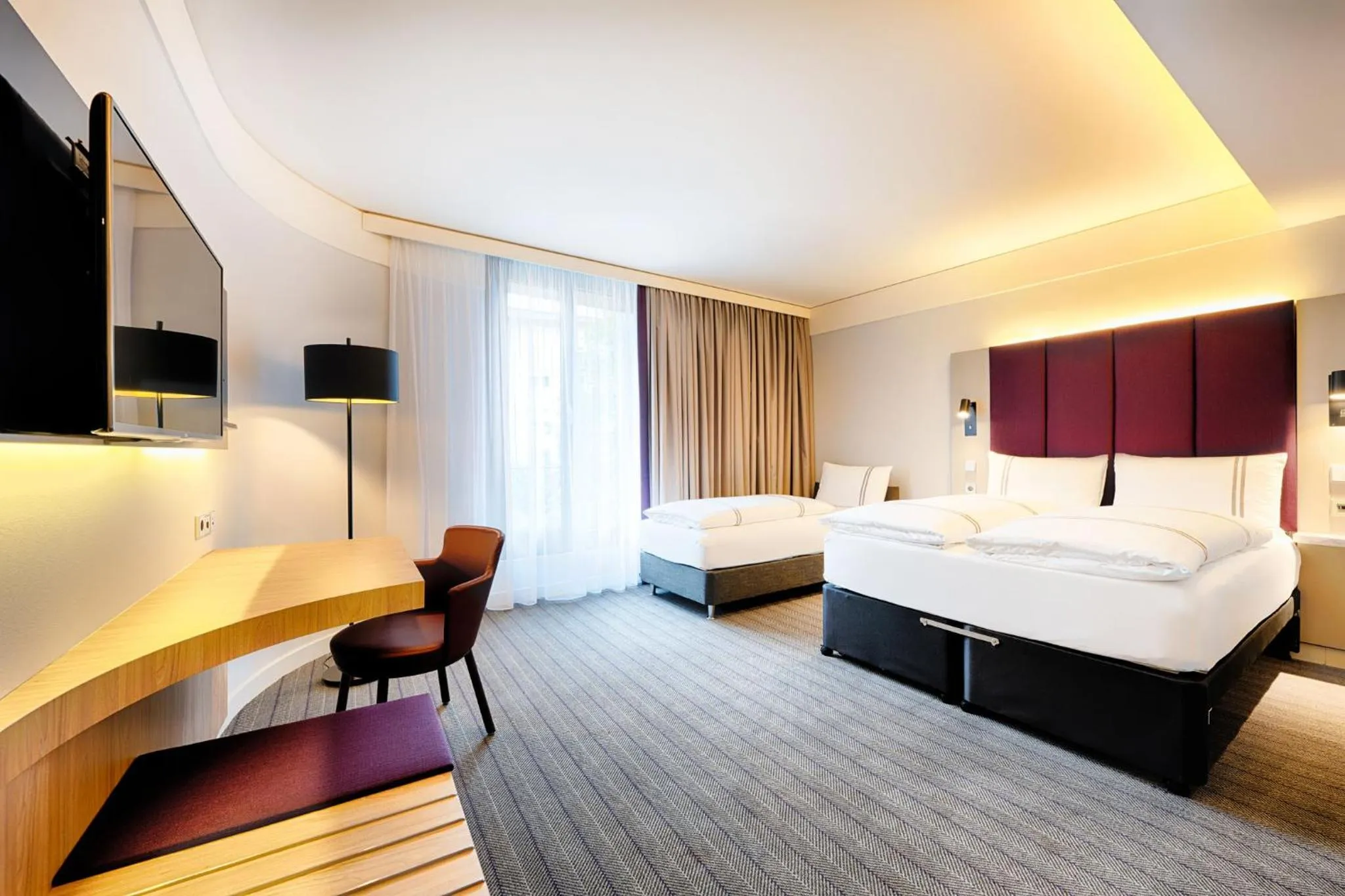 TV and multimedia, Bed in Mercure Hotel Heilbronn