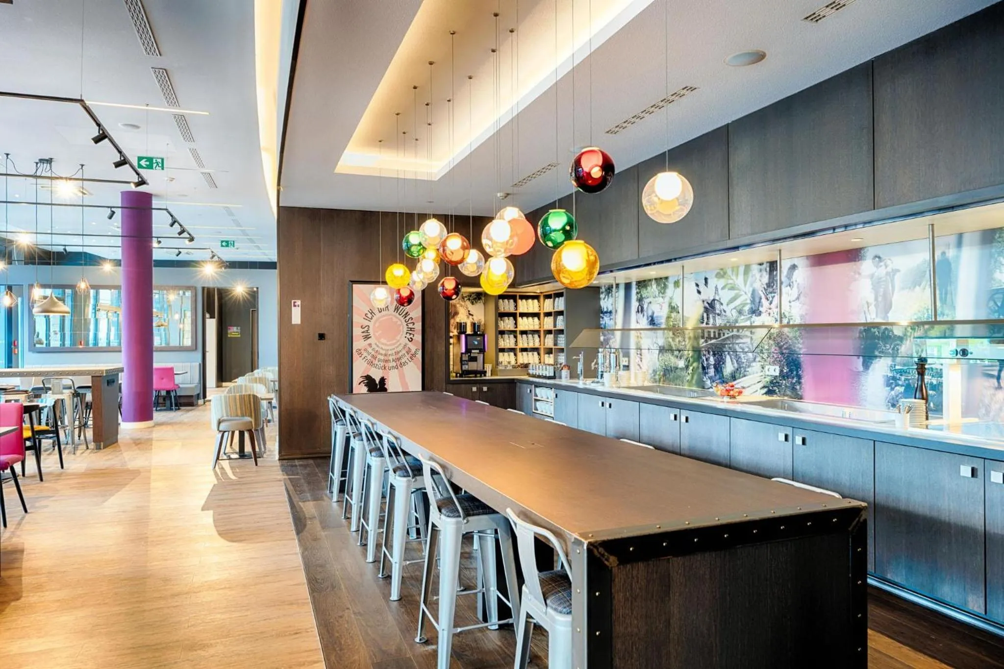 Lounge or bar in Premier Inn Heilbronn City Centre