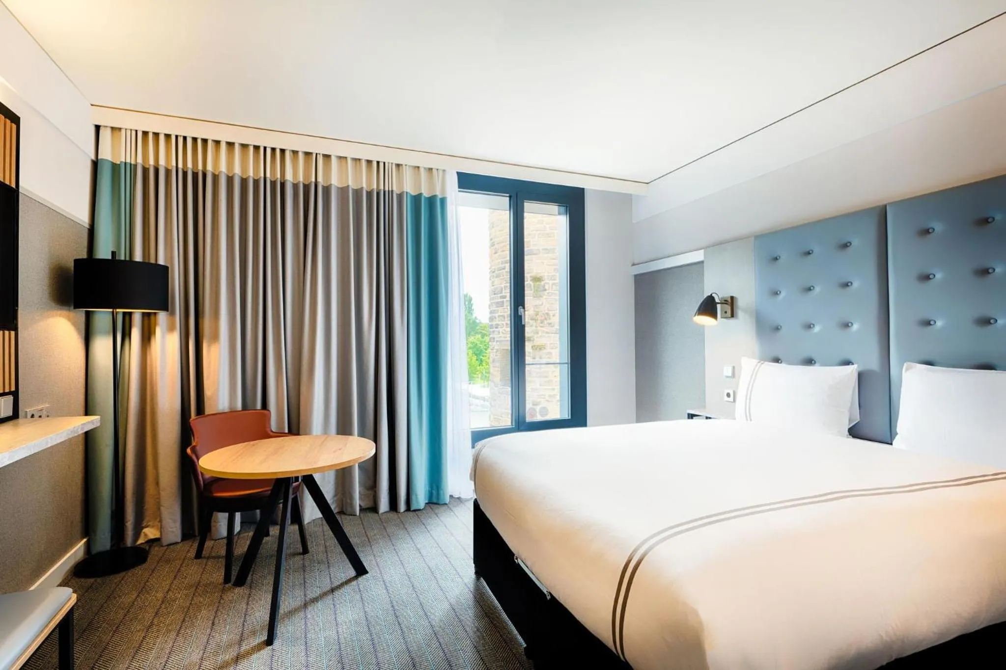 Bedroom, Bed in Premier Inn Heilbronn City Centre