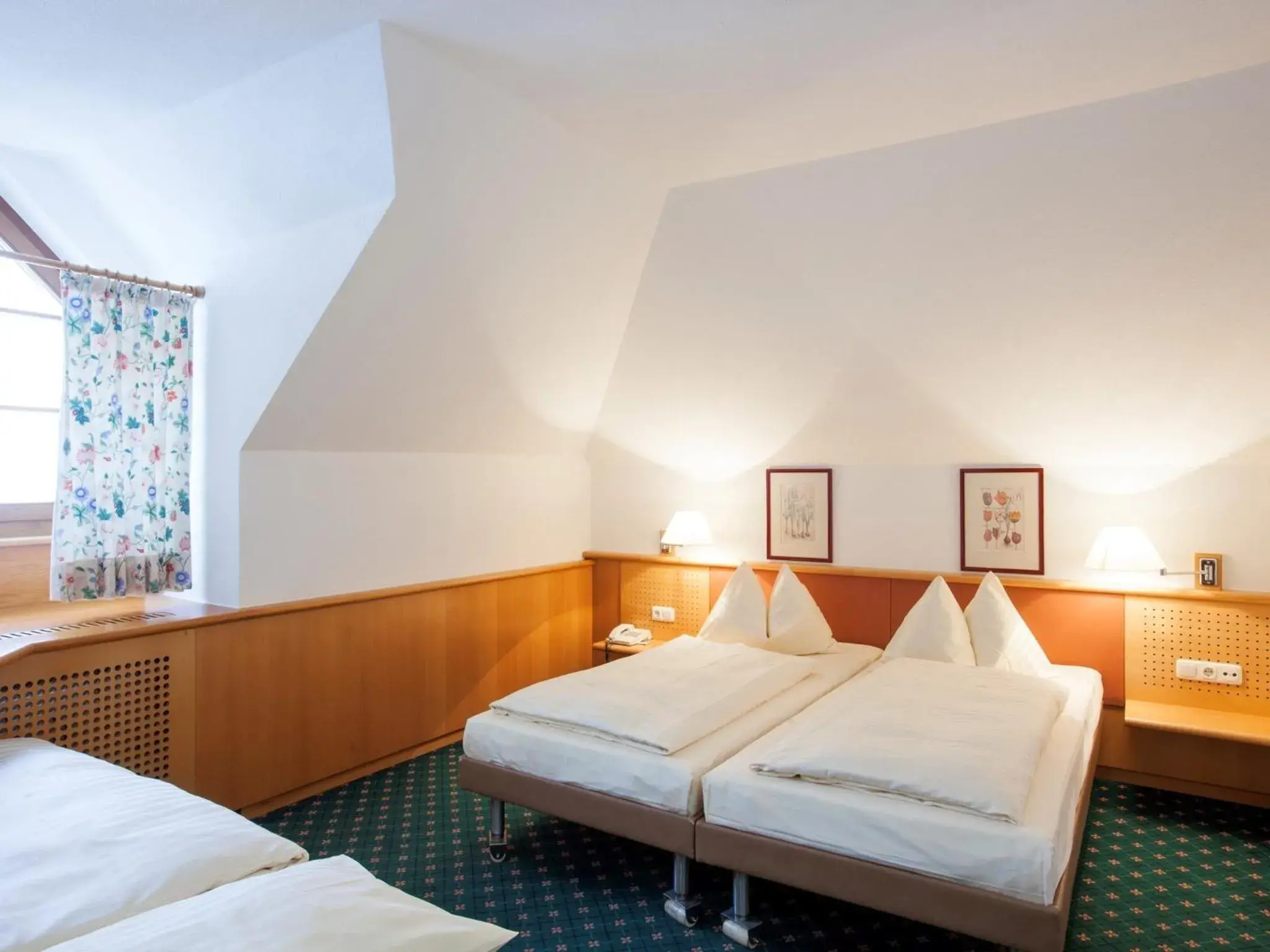 Standard Double Room - single occupancy in Landzeit Autobahnrestaurant & Motorhotel Loipersdorf Standard Double Room - single occupancy in Landzeit Autobahnrestaurant & Motorhotel Loipersdorf