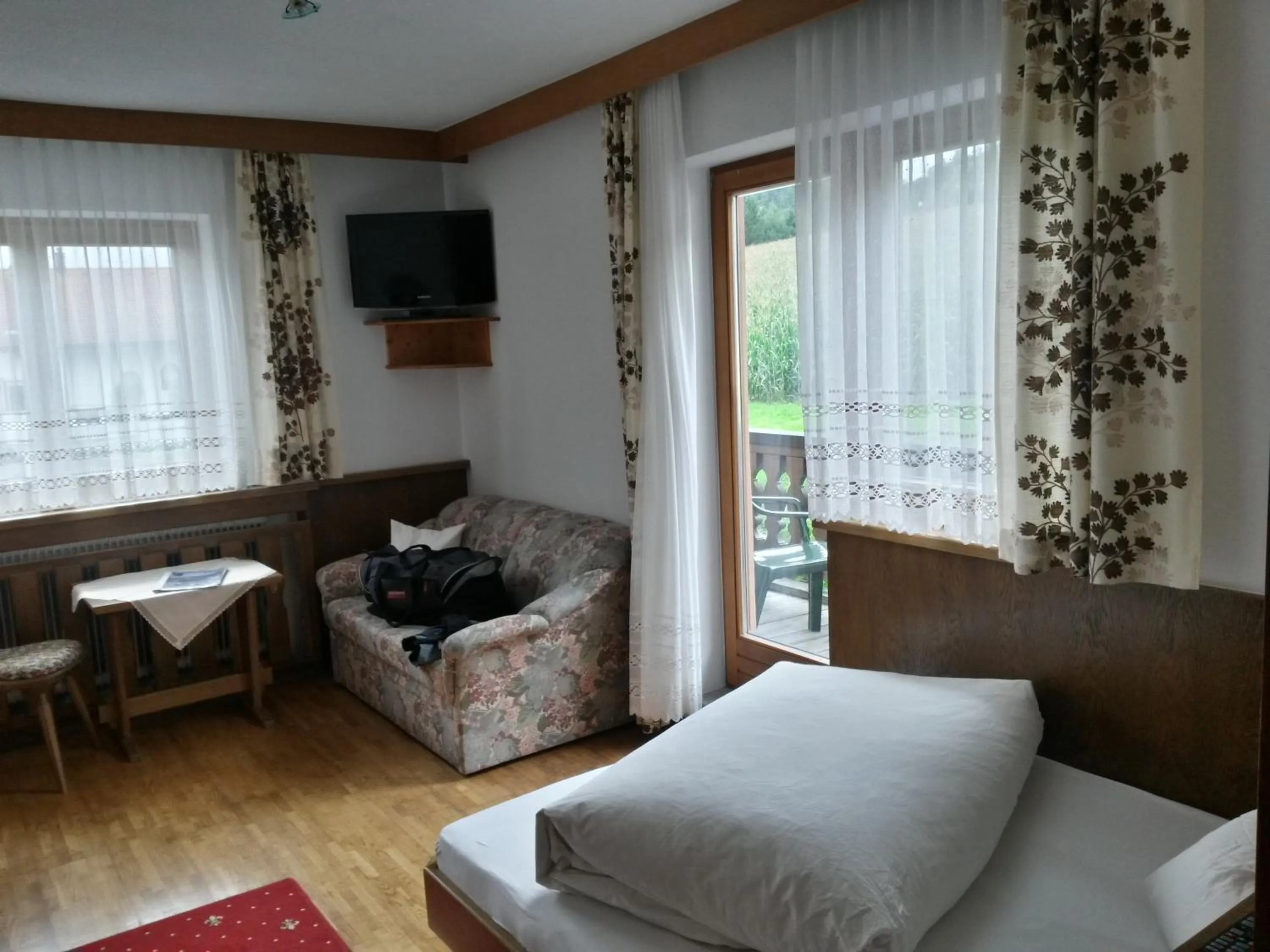 Photo of the whole room, Bed in Gasthof Pension Traube