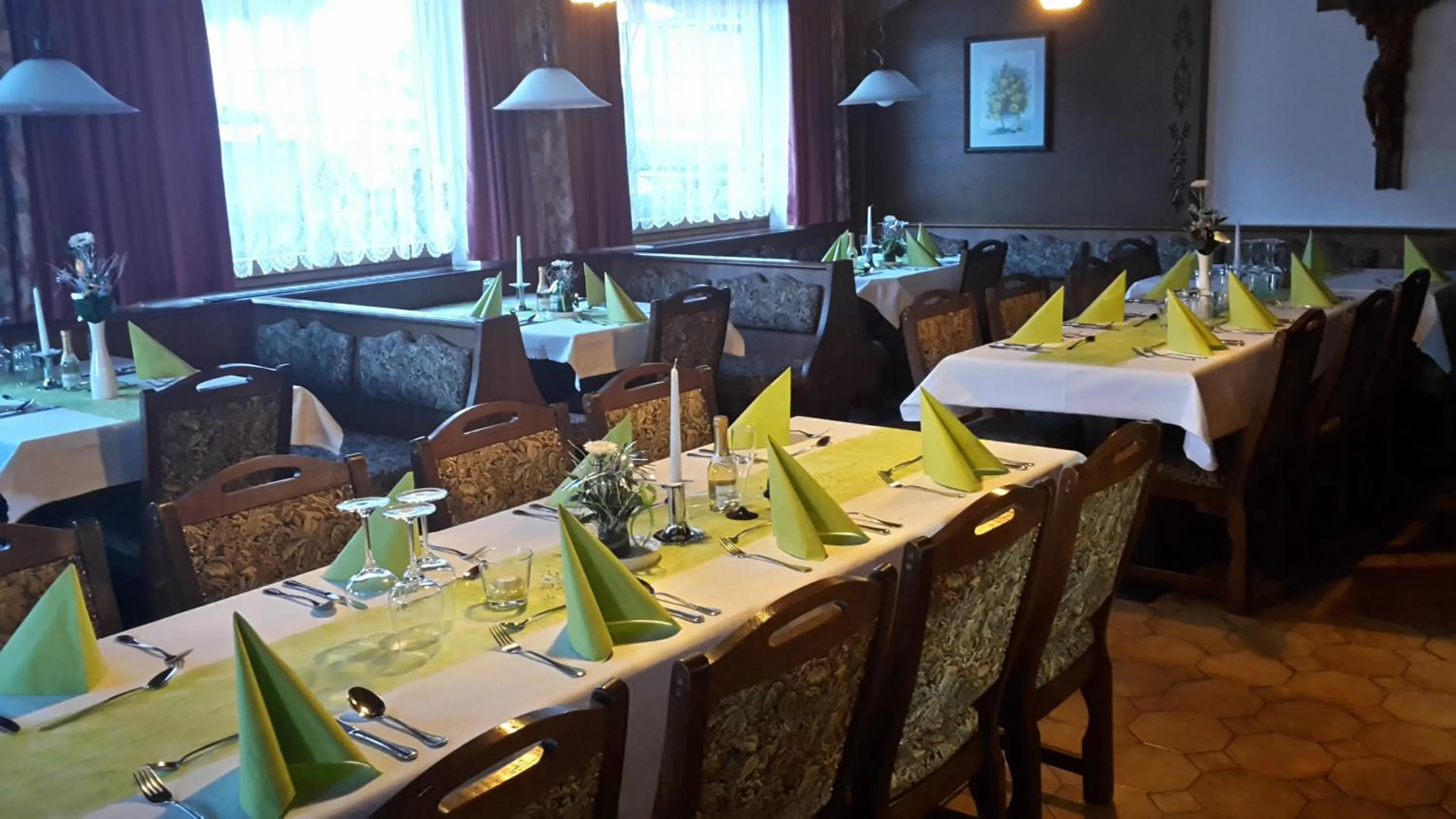 Restaurant/places to eat in Gasthof Pension Traube