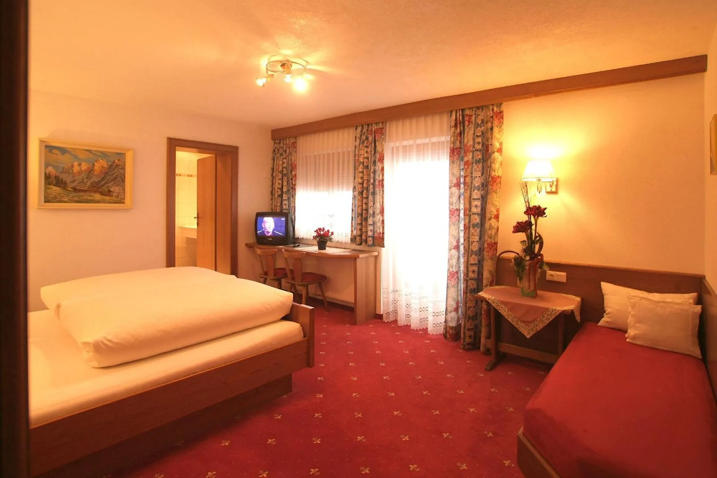 Photo of the whole room, Bed in Gasthof Pension Traube