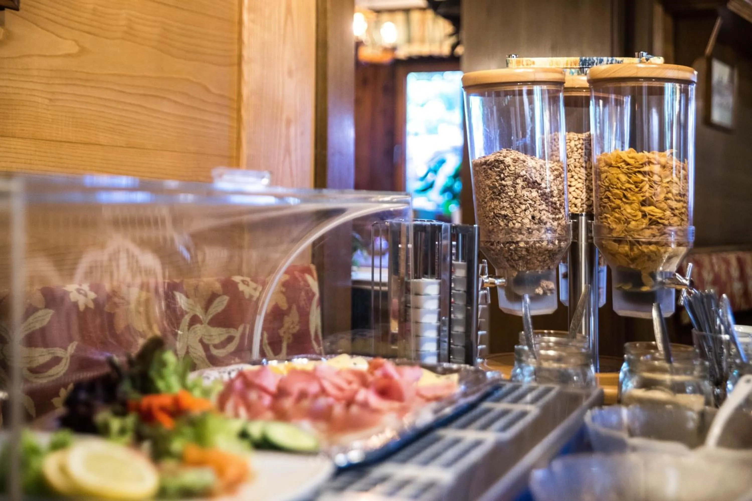 Buffet breakfast in Gasthof Pension Traube