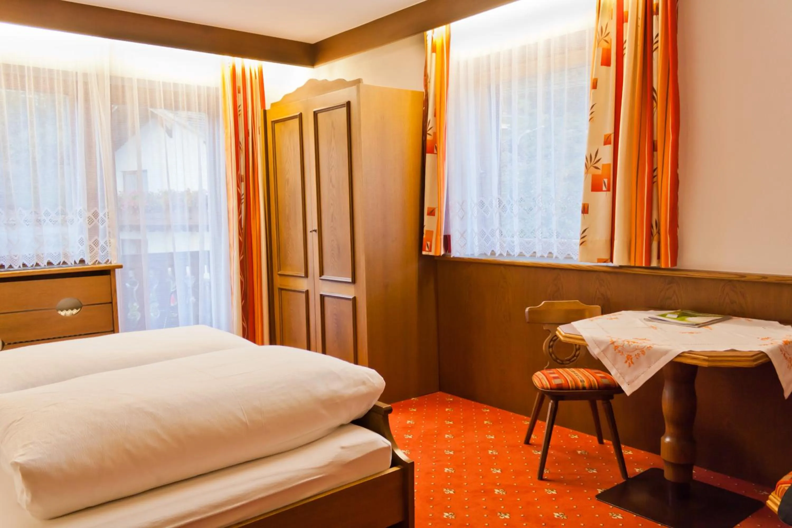 Photo of the whole room, Bed in Gasthof Pension Traube