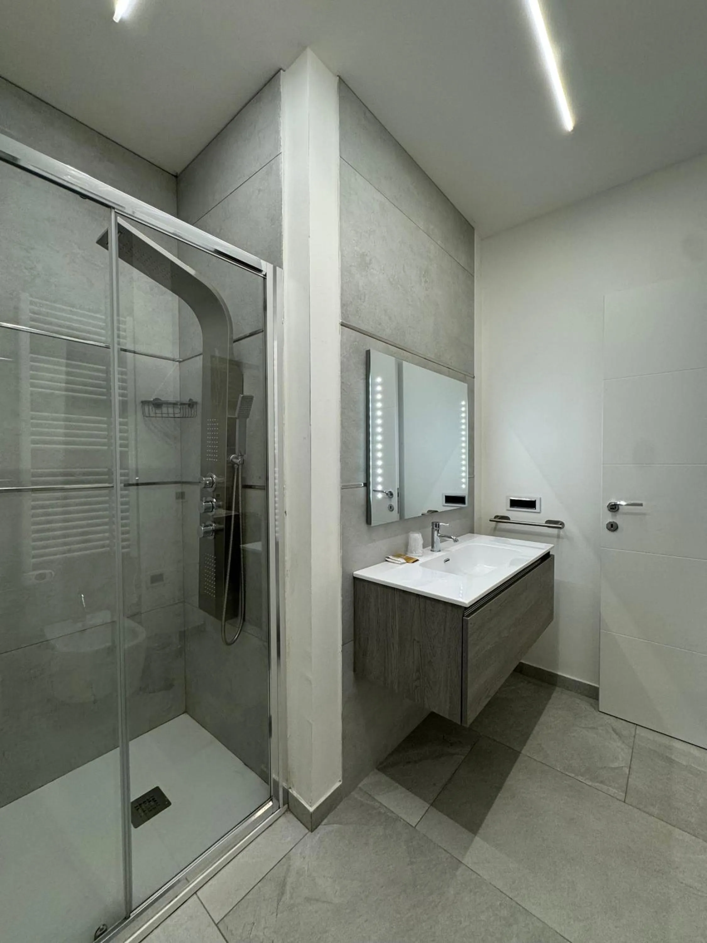 Shower in Residence Cervia