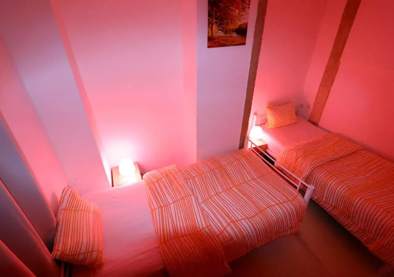 Budget Twin Room in Welcome Guest House Budget Twin Room in Welcome Guest House