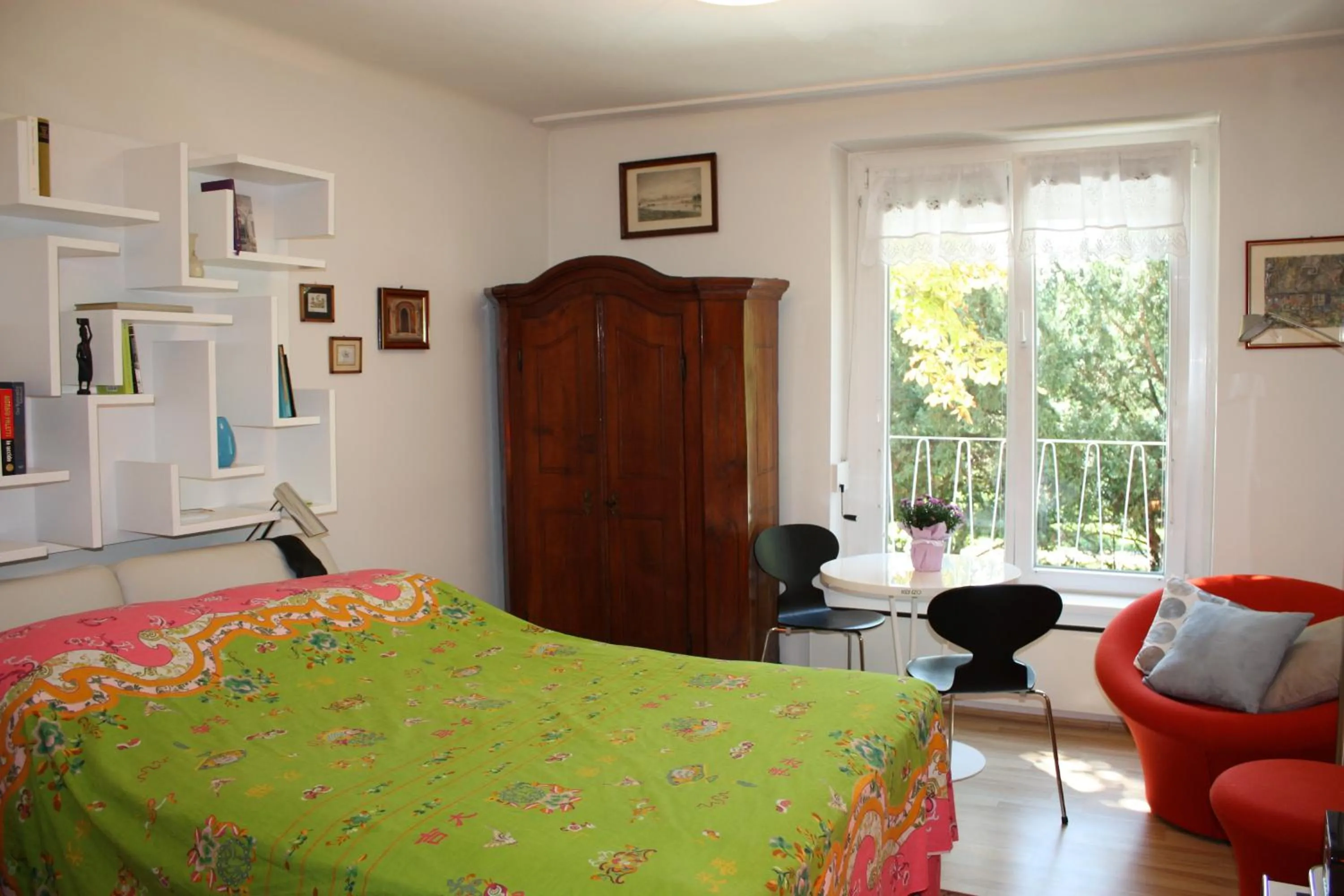 Bedroom, Bed in GoVienna - Charming Studio