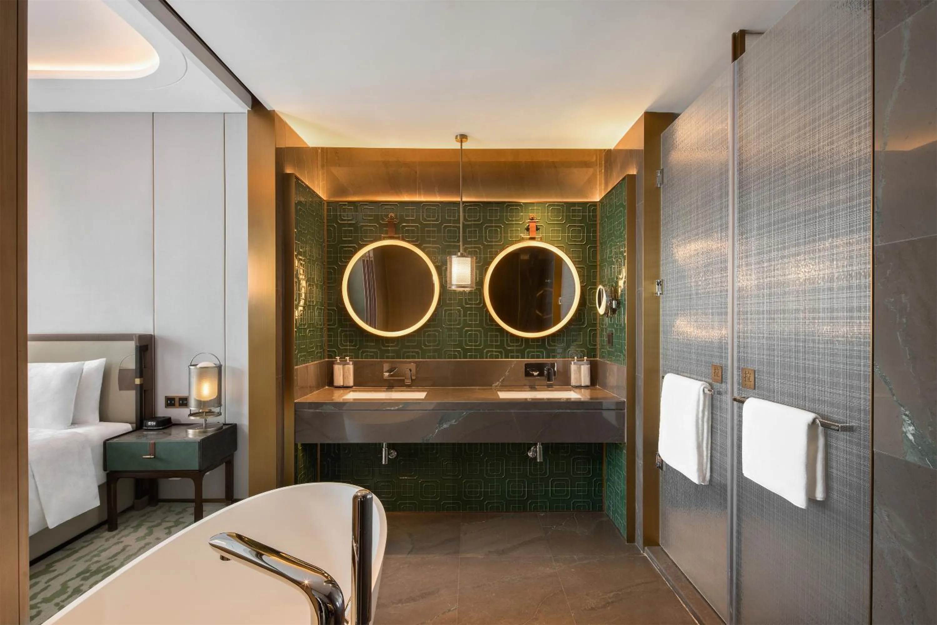 Bathroom, Bed in HUALUXE Hotels and Resorts Qingdao Licang, an IHG Hotel