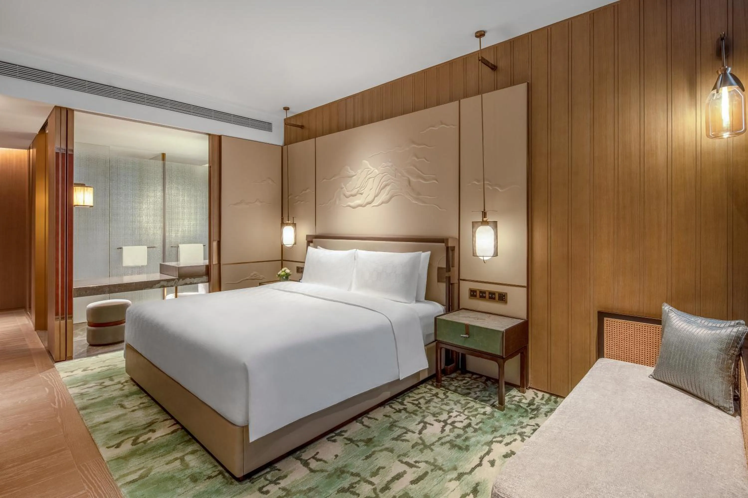 Standard King Room in HUALUXE Hotels and Resorts Qingdao Licang, an IHG Hotel