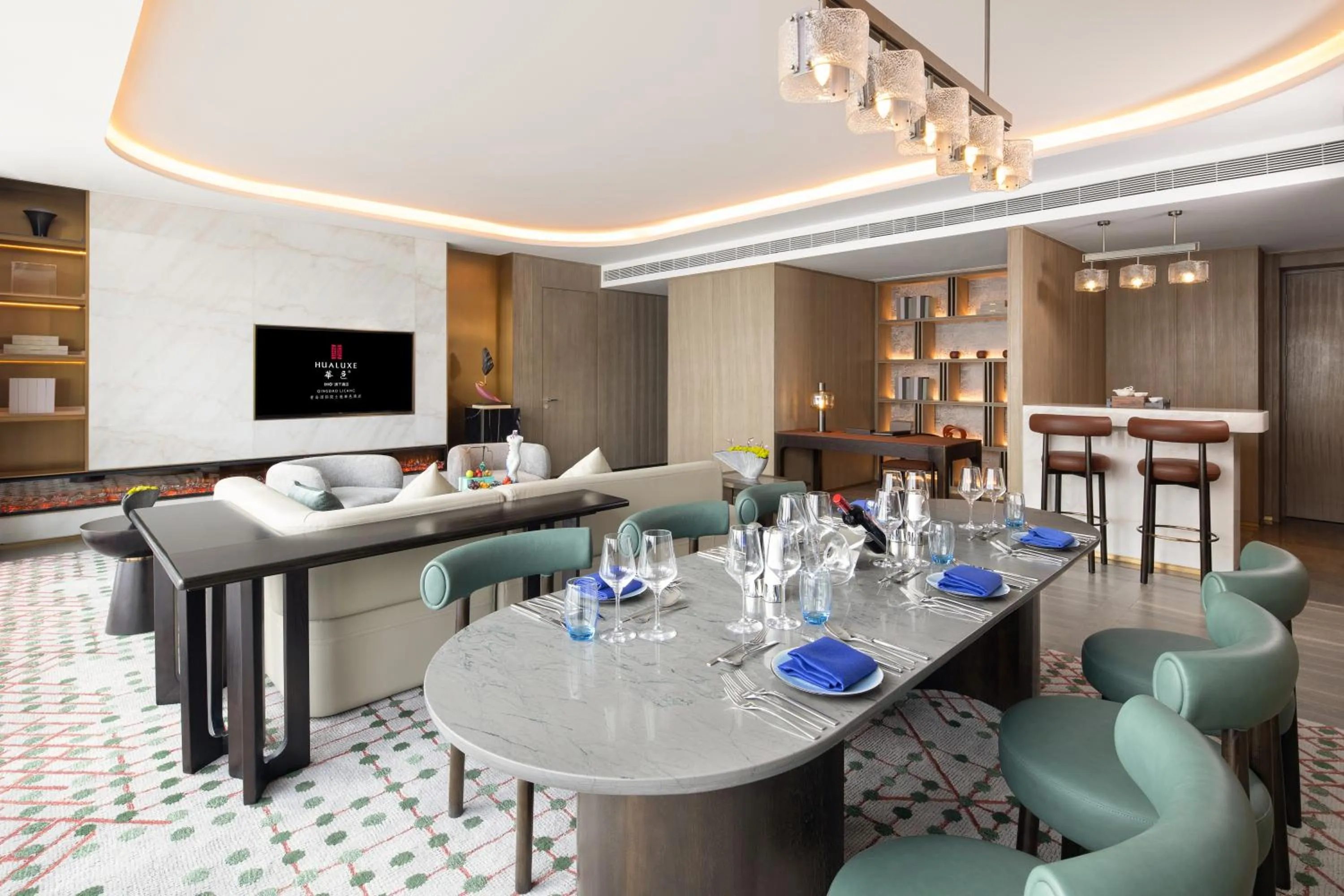 Restaurant/places to eat in HUALUXE Hotels and Resorts Qingdao Licang, an IHG Hotel