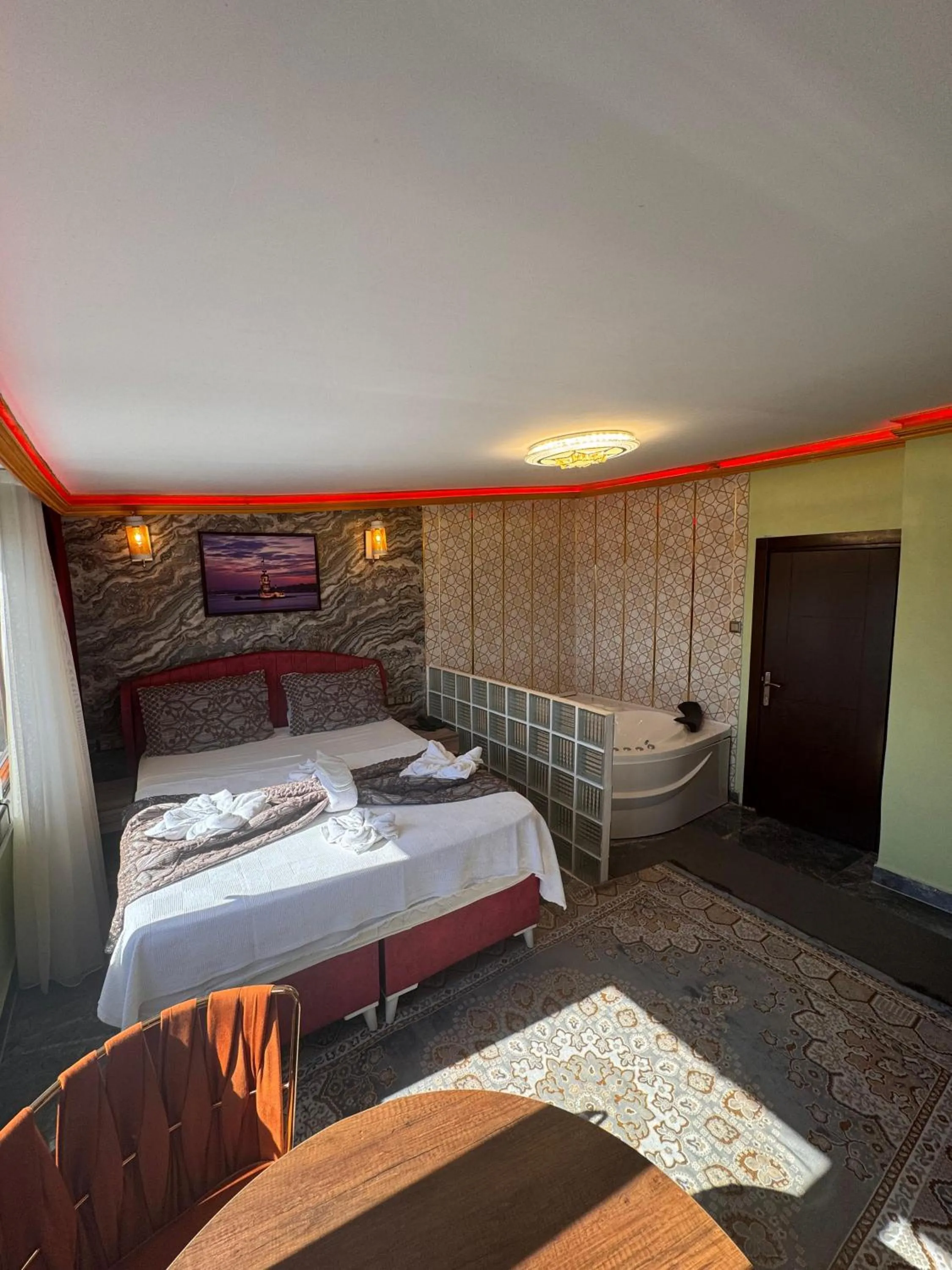 King Room with Sea View in Gür Royal Suit Aparts