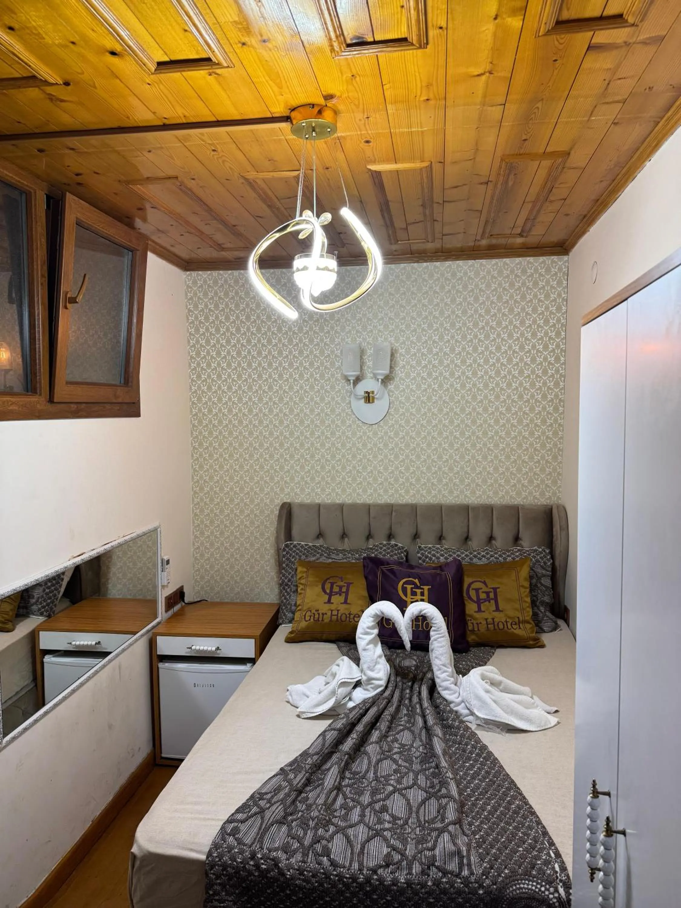 Bed in Gür Royal Suit Aparts