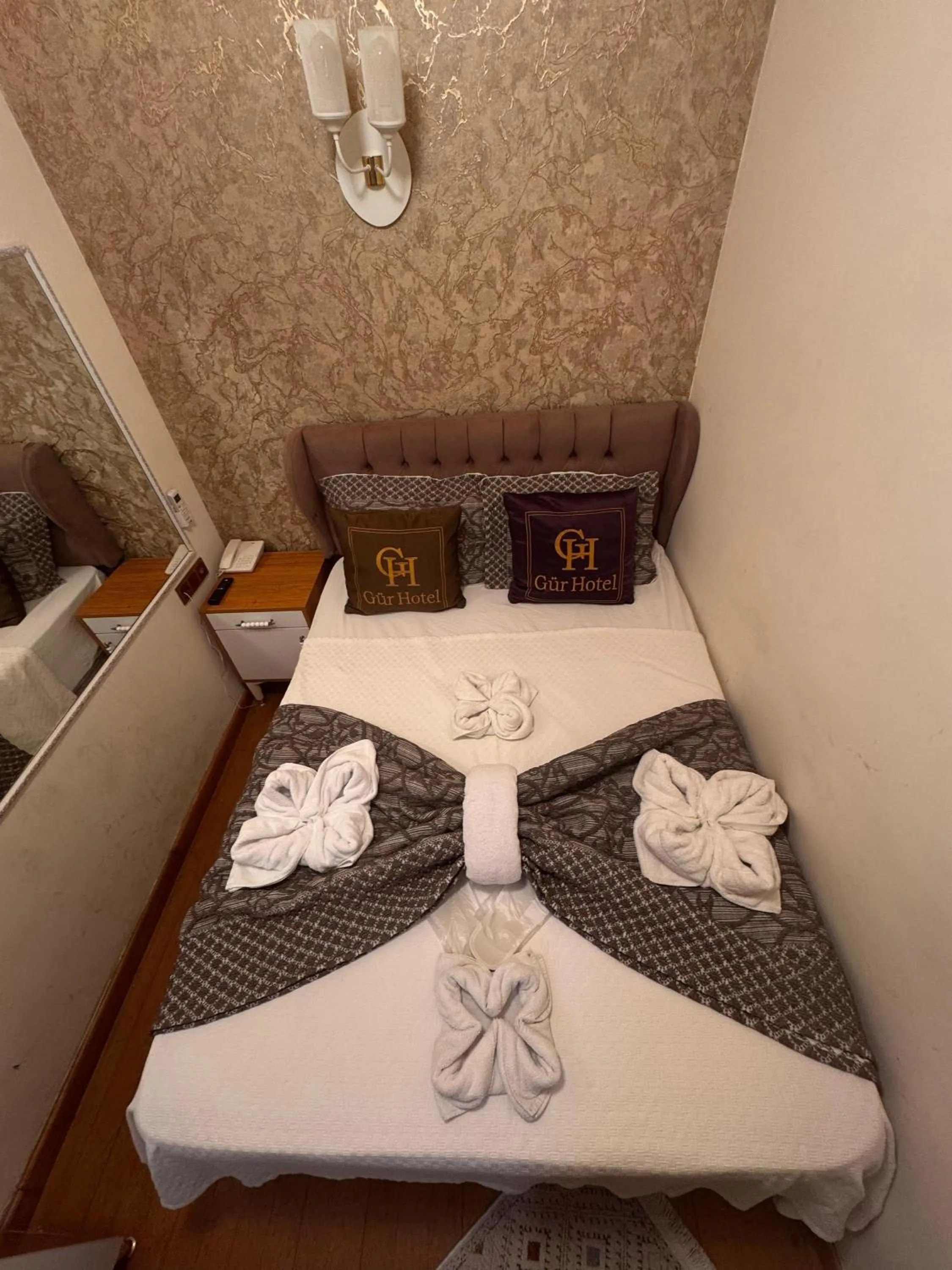 Bed in Gür Royal Suit Aparts