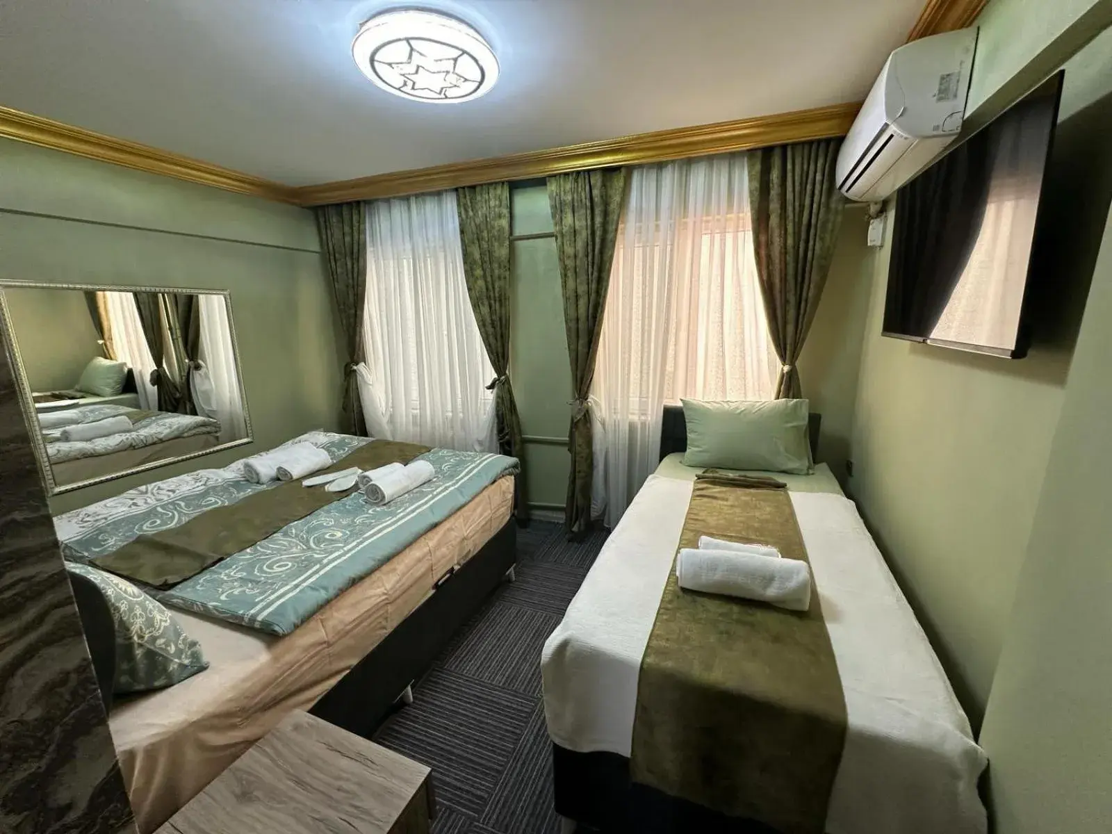 Classic Triple Room in Gür Royal Suit Aparts Classic Triple Room in Gür Royal Suit Aparts