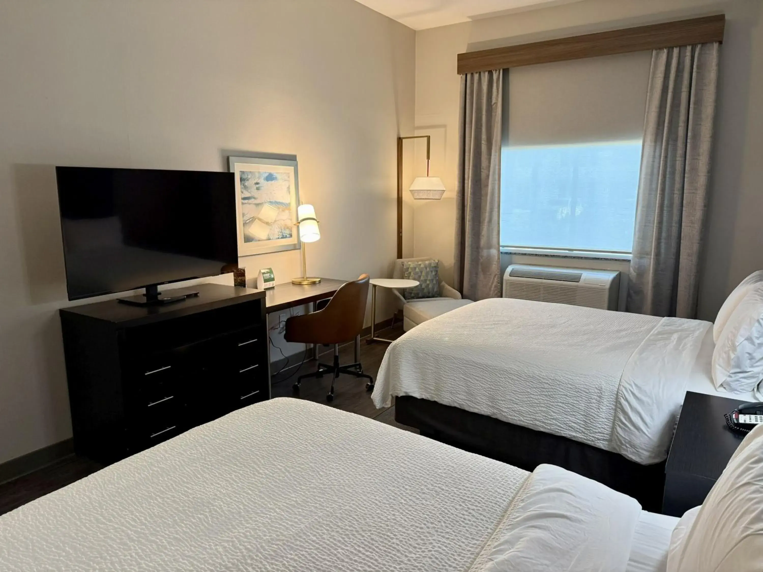 Bed in Holiday Inn Carlsbad/San Diego, an IHG Hotel Bed in Holiday Inn Carlsbad/San Diego, an IHG Hotel