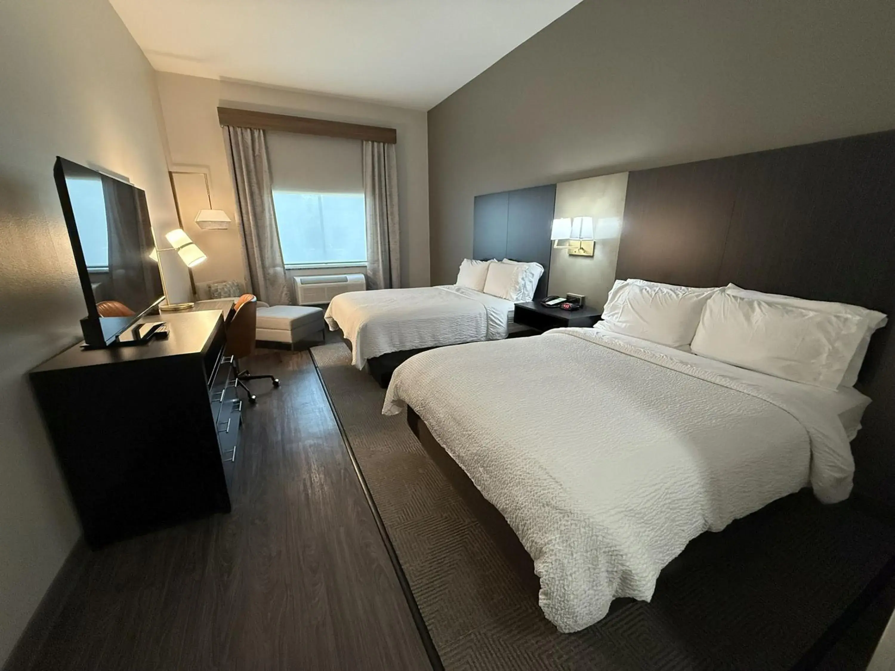 Bed in Holiday Inn Carlsbad/San Diego, an IHG Hotel Bed in Holiday Inn Carlsbad/San Diego, an IHG Hotel