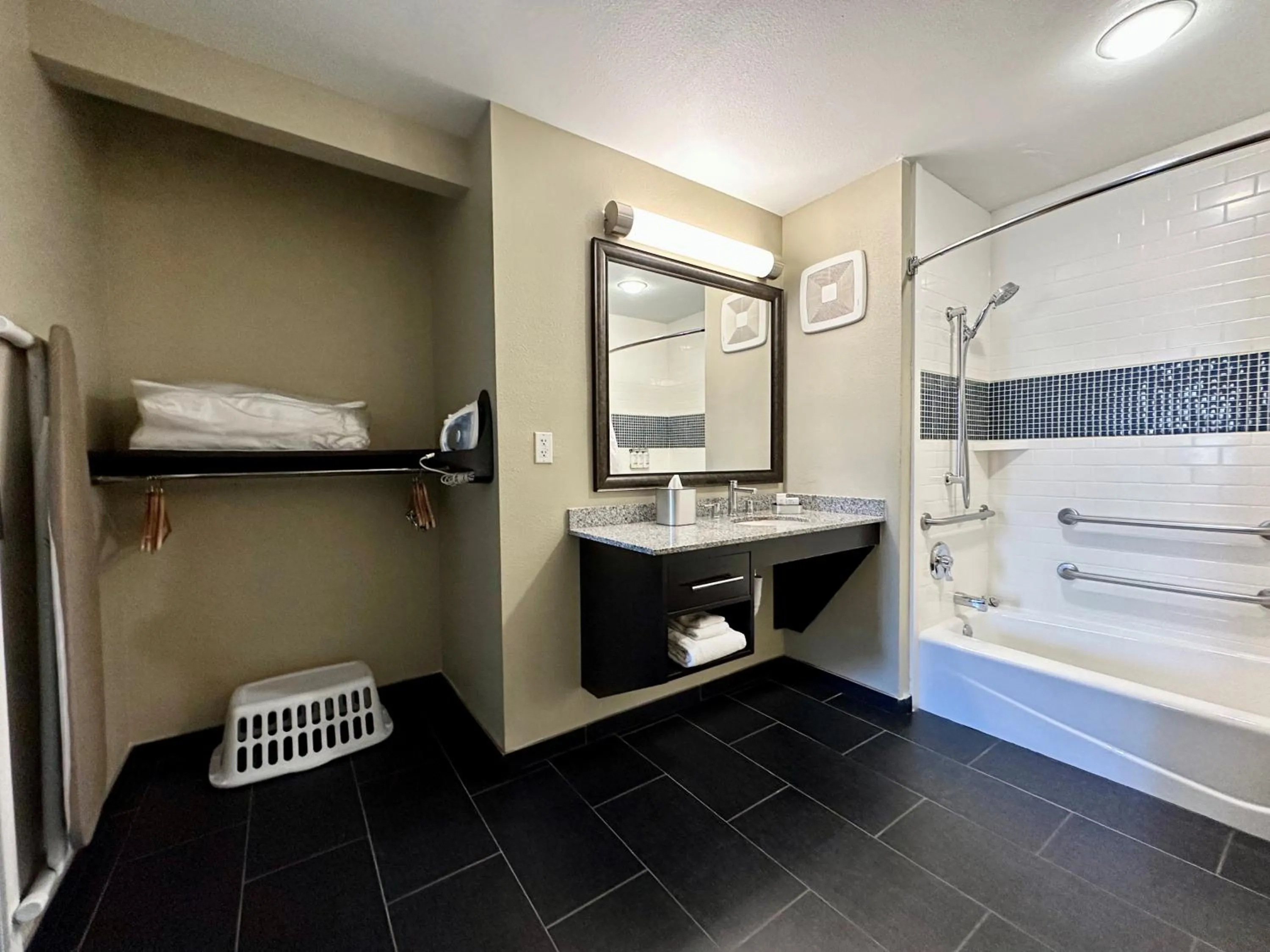 Bathroom in Staybridge Suites Carlsbad/San Diego by IHG