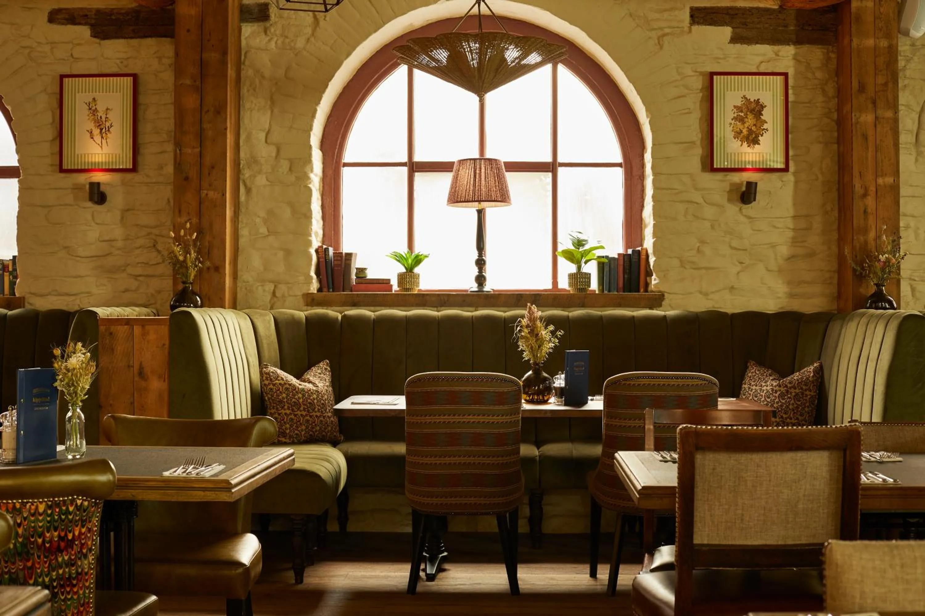 Restaurant/places to eat in Kings Head Hotel